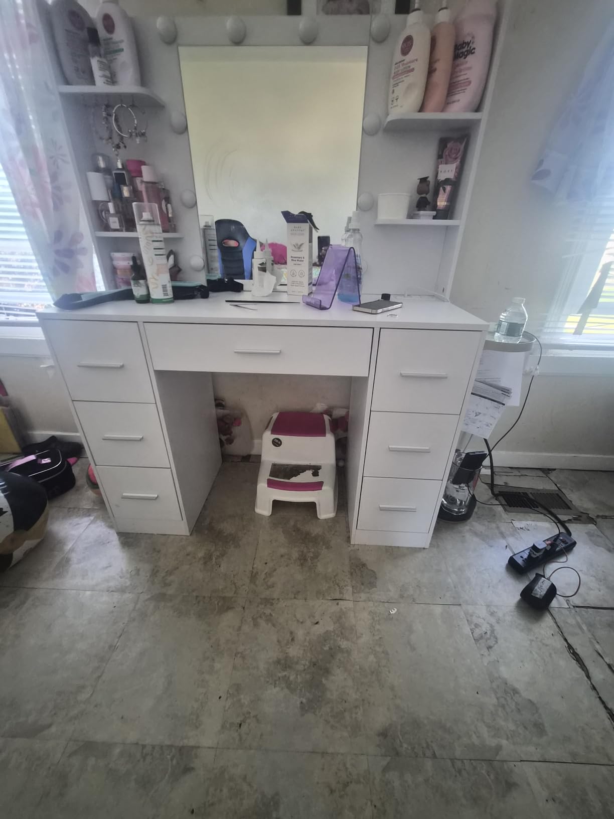 Quimoo Large Vanity Desk with LED Lighted Mirror & Power Outlet, Makeup Vanity Table with 7 Drawers, 4 Shelves and 5 Hooks, Vanity Desk Set for Bedroom, White customer photo 2