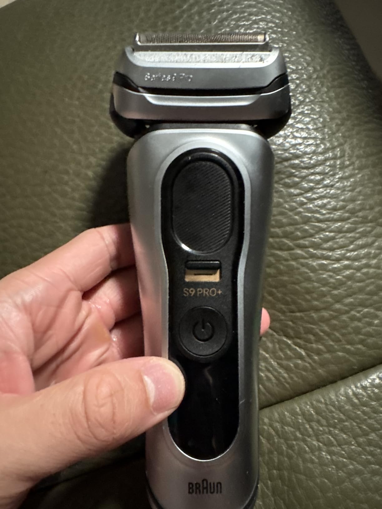 Braun Series 9 PRO+ 9577cc Electric Razor for Men, 5 Pro Shave Elements & Precision Long Hair Trimmer, 6in1 SmartCare Center, PowerCase for Mobile Charging, Wet & Dry, 60min Battery Runtime customer photo 1