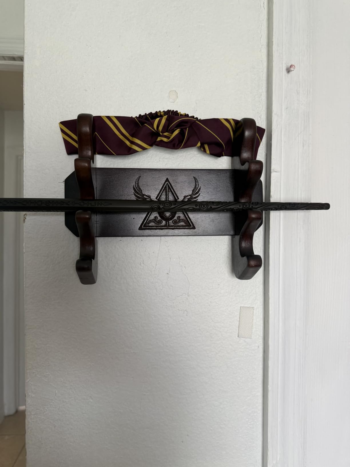 Handicraftviet Wizard Wand Holder Display Stand Hand-Carved Wooden Wand Rack 4 Tiered for Collection, Black (4 slots Wand Stand) customer photo 1