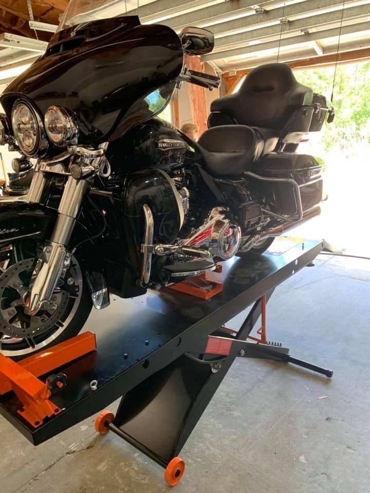 MT1500XLT 1500LB Air Operated 72
