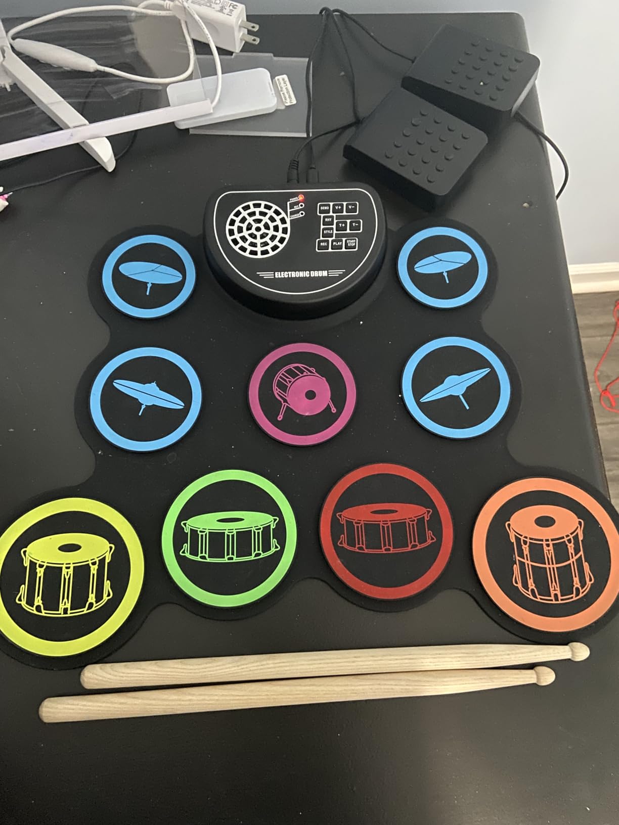 Sboet Electronic Drum Set, 9-Drum Practice Pad with Headphone Jack, Roll-up Drum Kit Machine with Built-in Speaker Drum Pedals and Sticks 10 Hours Playtime, Great Christmas Holiday Gifts for Kids customer photo 1