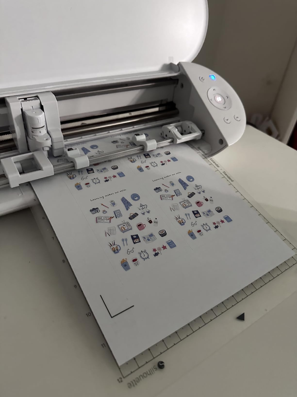 Silhouette Portrait 4 - 9 inch Vinyl Cutting Machine with Studio Software, PixScan, Electric Tool and ES Mat Compatible, SNA and IPT Enabled customer photo 2