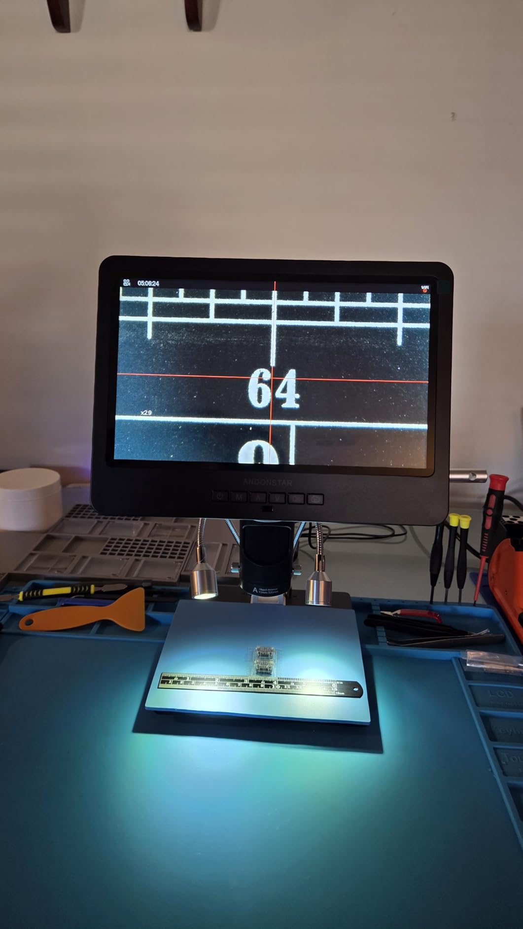 Andonstar AD246S-M Plus 2160P 7'' HDMI Soldering Digital Microscope | 2000x 3 Lens, Soldering Microscope Station with Helping Hands, Tool Holder, Anti-Static Mat, Coin Full View, 32GB Card customer photo 1