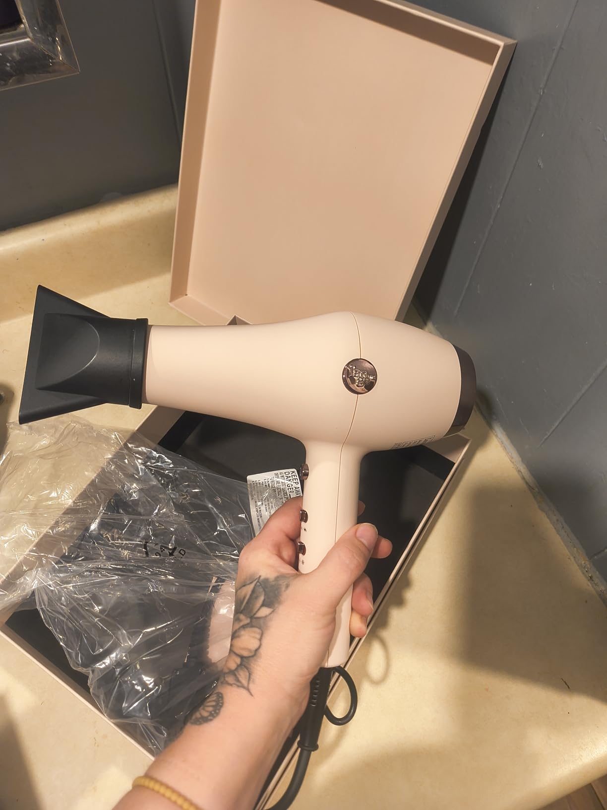 L'Ange Hair Soleil Professional Hair Dryer | Fast Drying Ionic Blow Dryer for Frizz-Free Results | 3 Heat Settings with Cool Shot Feature | Lightweight Hairdryer with Concentrator 1875W customer photo 1