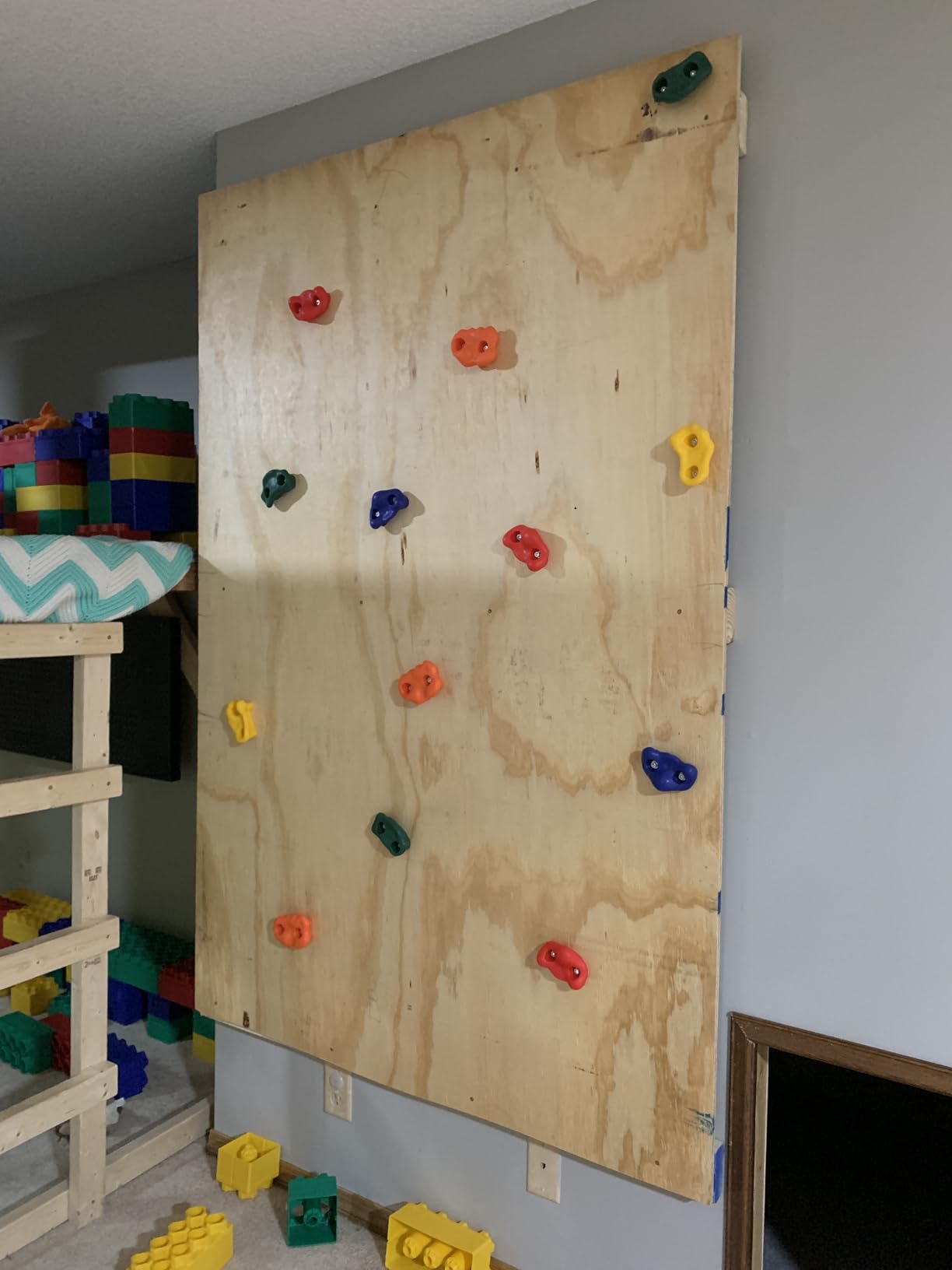 CMOOD Rock Climbing Holds, Rock Climbing Wall for Kids Rock Wall Climbing Kit for Indoor Outdoor Playground Play Set with Mounting Screws, Knotted Rope and 25 Handles customer photo 2