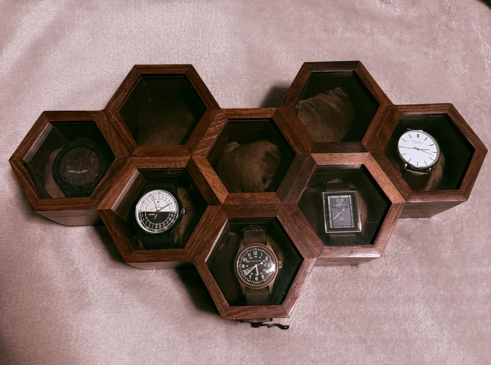 Extra Large 12 Slot Superior Rosewood Honeycomb Wall Mounted Watch Box Display Case Holder for Men, Vintage Hanging Watch Storage Organizer customer photo 2
