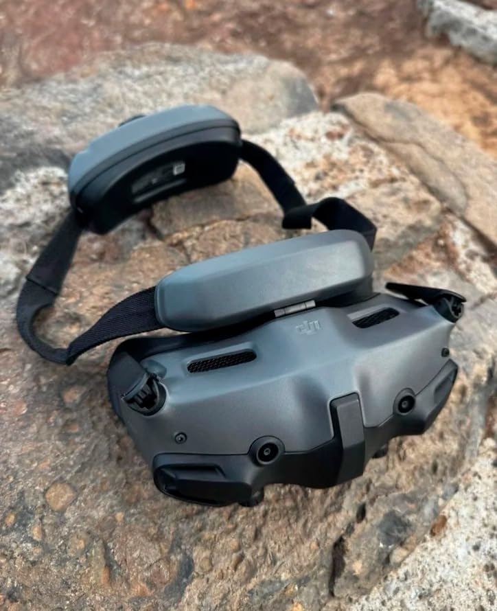 DJI Goggles 3, FPV Goggles with Stunning Micro-OLED Screens, Immersive Flight Experience, O4 HD Video Transmission, Adjustable Diopters, Wireless Streaming, Drone Goggles with Real View PiP customer photo 1
