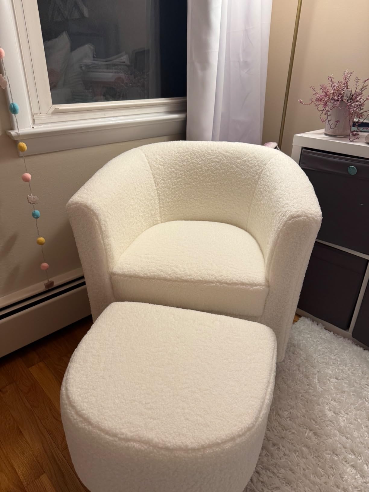 DAZONE Sherpa Accent Chair with Ottoman White Fluffy Teddy Barrel Armchair | Small Side Chair for Living Room, Bedroom, Reading Corner, Footrest, Boucle Corner Armchair, Solid Wood Legs, Soft Cushion customer photo 1