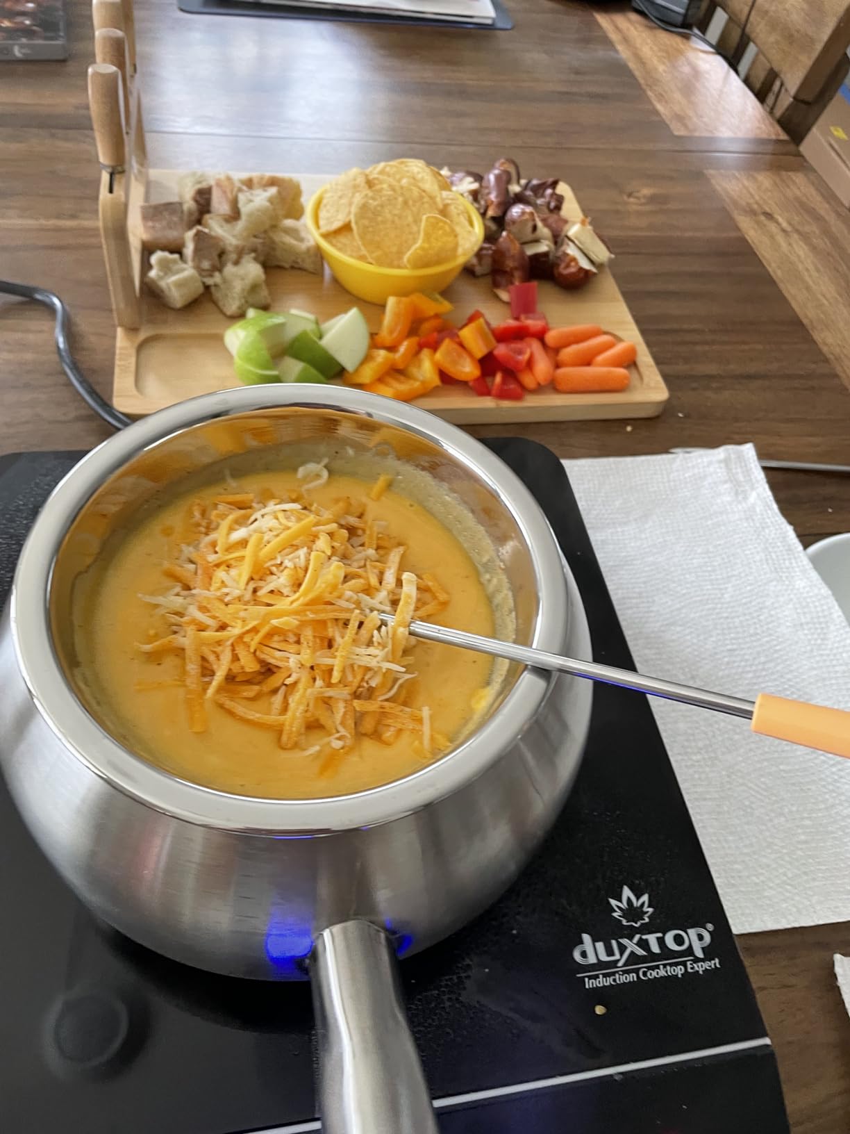 The Official Melting Pot 8-piece Fondue Set -2 Qt. Stainless Steel Pot with liner and 6 Fondue Forks for Cheese, Chocolate & Broth customer photo 1