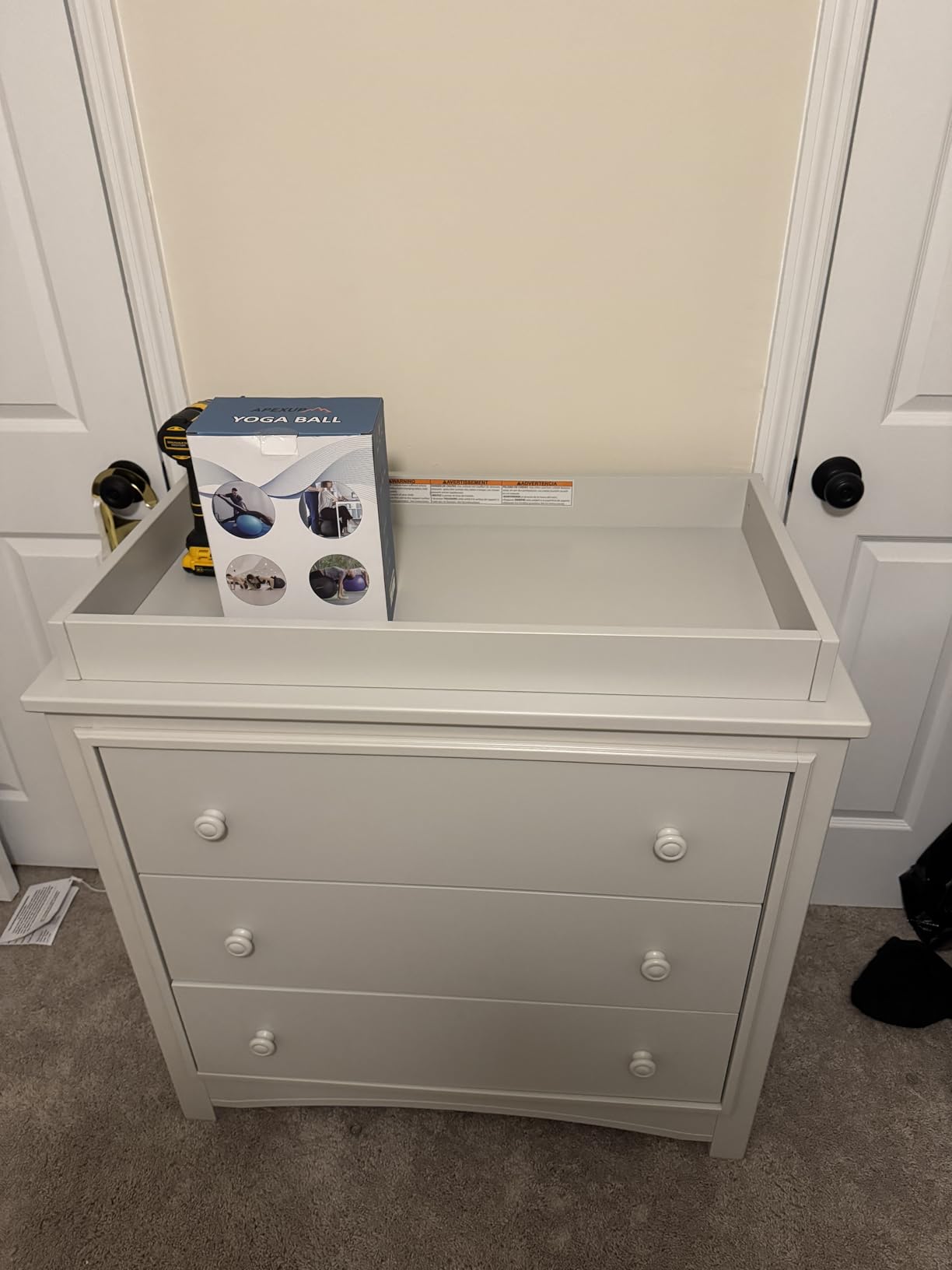 Delta Children Perry 3 Drawer Dresser with Changing Top and Interlocking Drawers, Moonstruck Grey customer photo 2