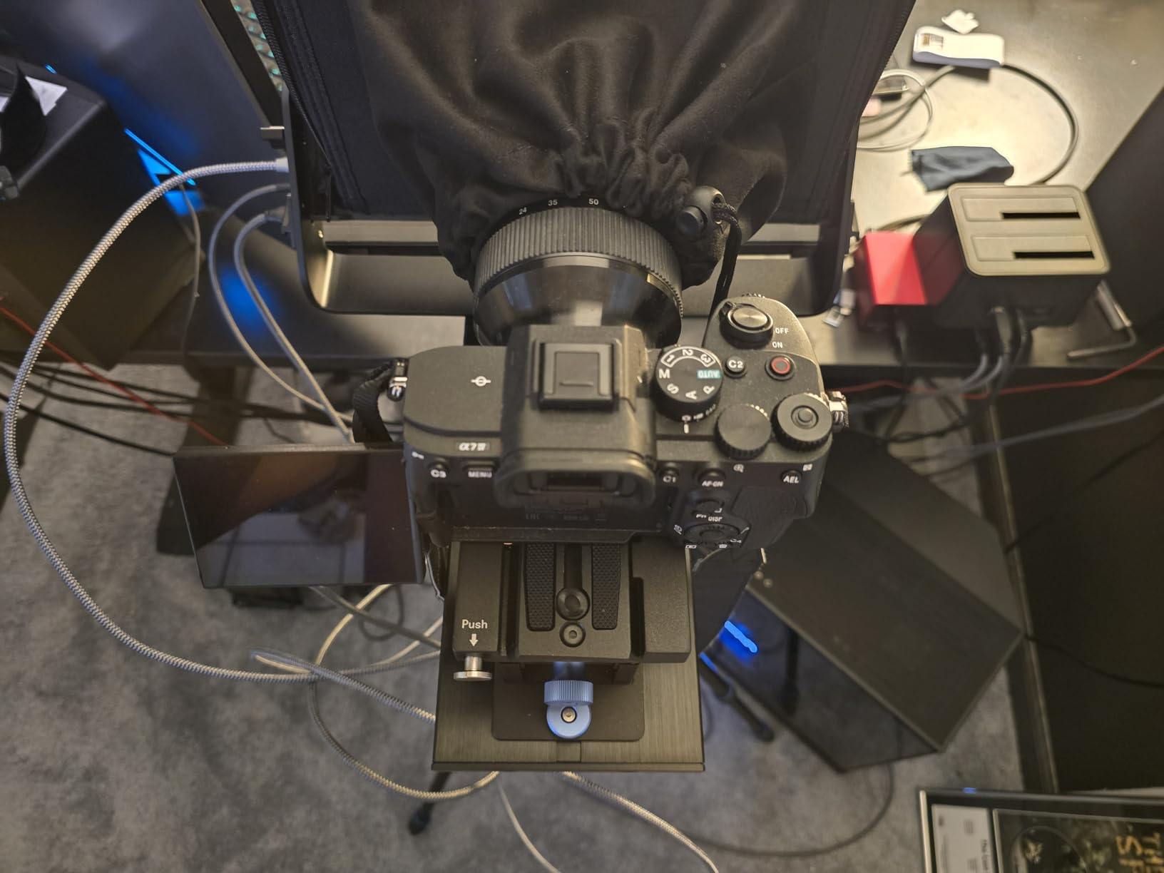 Neewer Teleprompter X14 III with RT113 Remote/App Control, 45° Tilt 14