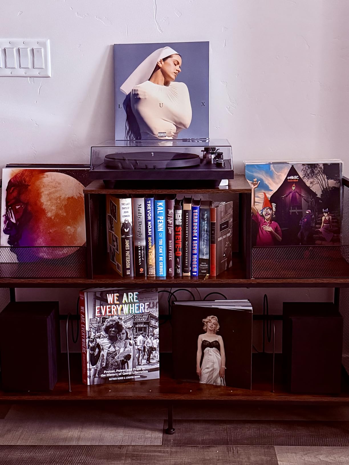 3-Tier Vinyl Record Storage: Vintage Player Table with Spacious Storage - Up to 450 Records, Turntable Stand with Adjustable Dividers, Extra Top Surface for Audio Equipment, Perfect for Living Room customer photo 2