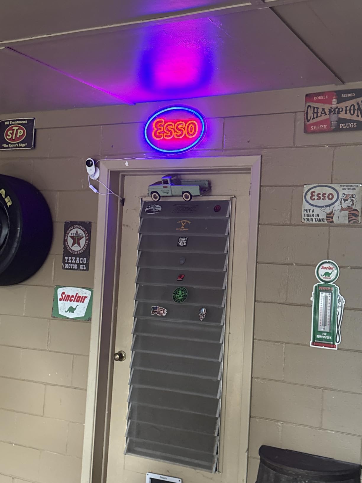 WonderfulLife Pire lli Neon Sign for Tire Shop or Garage Decor, Led Signs for Bar Man Cave Wall Decor, Bright Light of Automotive Supplies Store Display, 5V USB Powered Easy Hanging customer photo 2