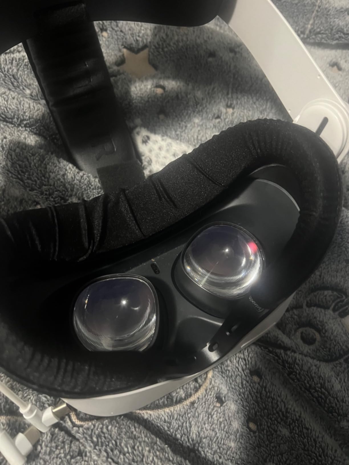 DESTEK Cooling Face Pad for Meta/Oculus Quest 2, Stops Overheating | Cooling Facial interface, Swaps PU leather for ICE GEL and breathable ice silk. Feels like cooling arm sleeves for your face. customer photo 2