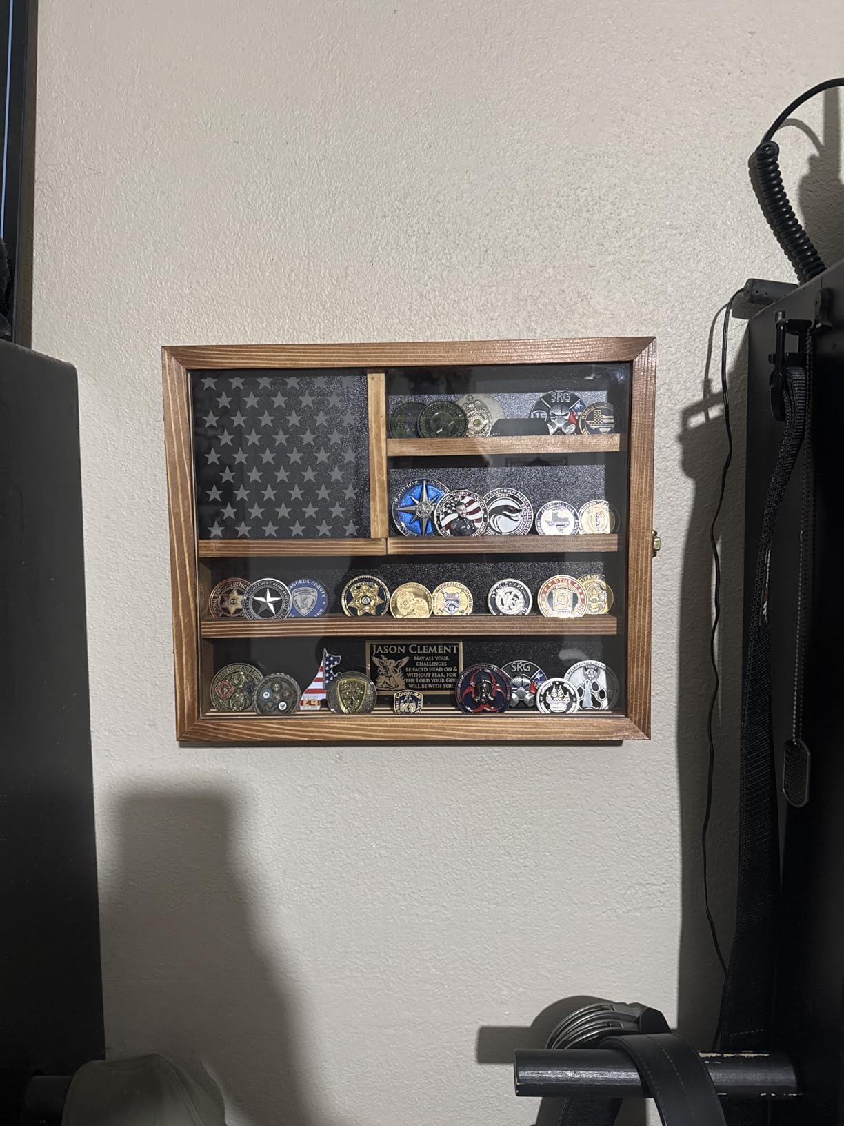Challenge Coin Display Case, Lockable Military Coin Holder Cabinet with Removable Star Board & HD Tempered Glass Door, Solid Wood Wall Mount Coins Collection Rack Stand customer photo 2