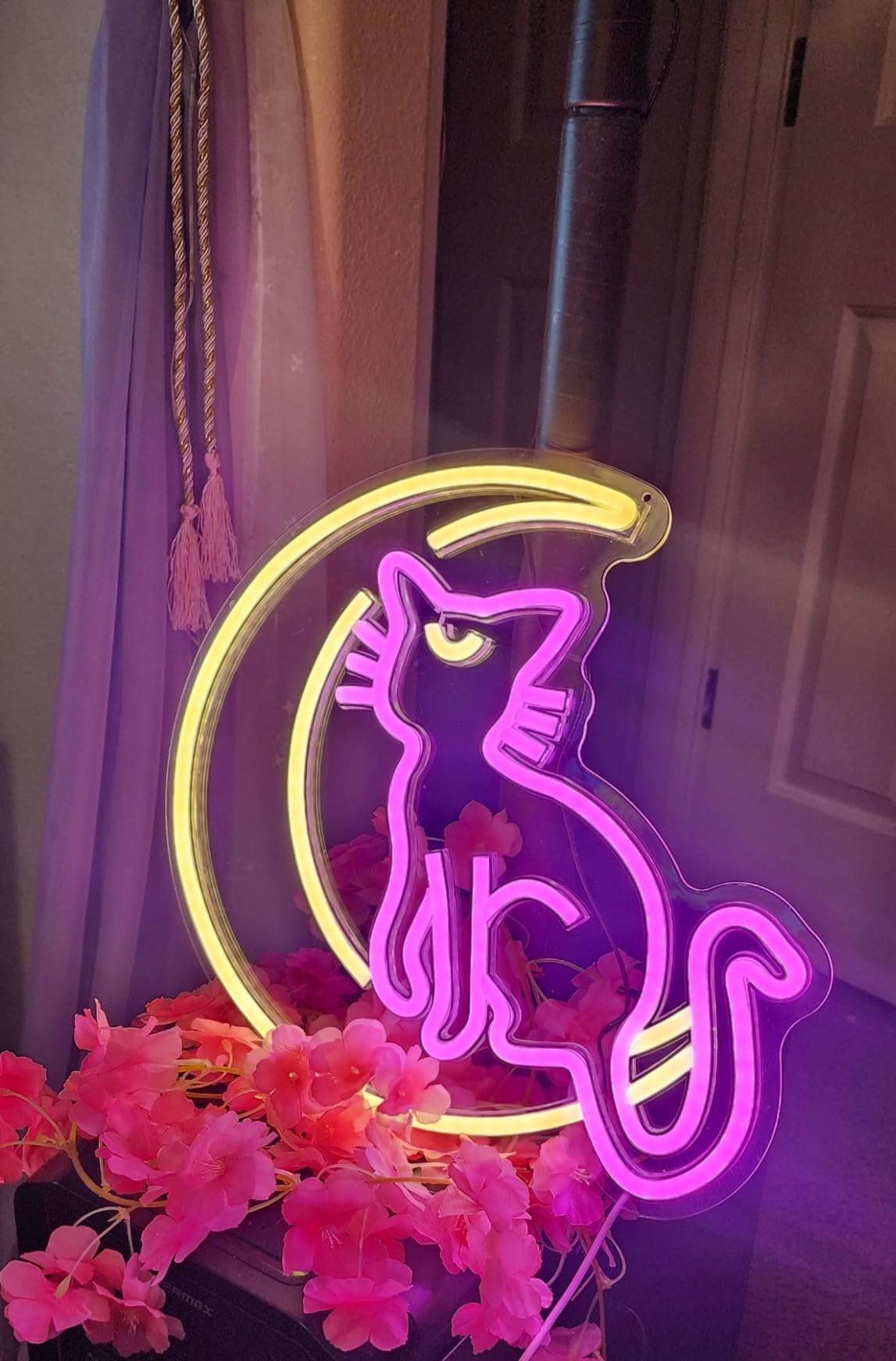 Japanese Anime Cat Neon Signs Dimmable Cartoon Luna Neon Lights Moon Cat Neon Light Sign Cute Led Signs for Bedroom Wall Girls Room Dorm Birthday Party Kawaii Gift customer photo 1