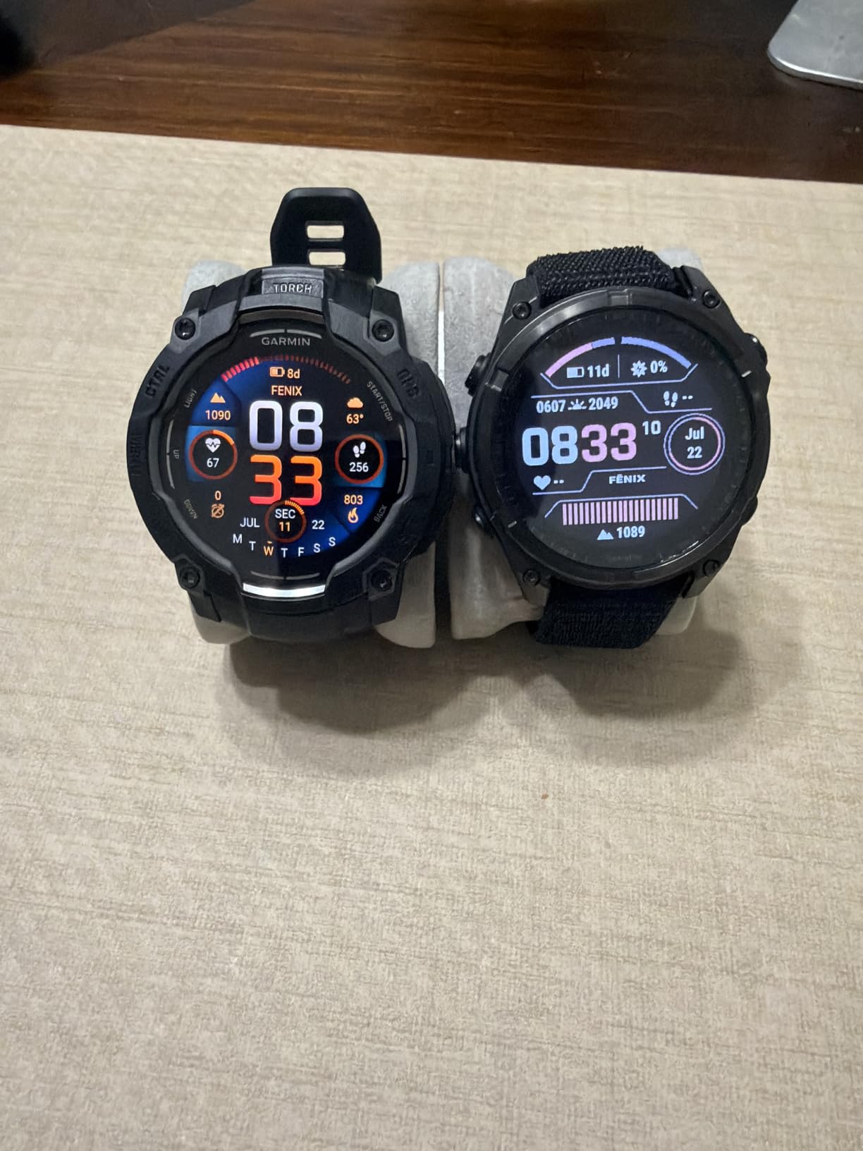 Garmin fēnix 8 Solar Sapphire, 47mm DLC Titanium Black/Pebble Gray | Premium Multisport Smartwatch, AMOLED Display, GPS, Built-In Flashlight, Dive-Rated, Built-In Speakers & Mic customer photo 2