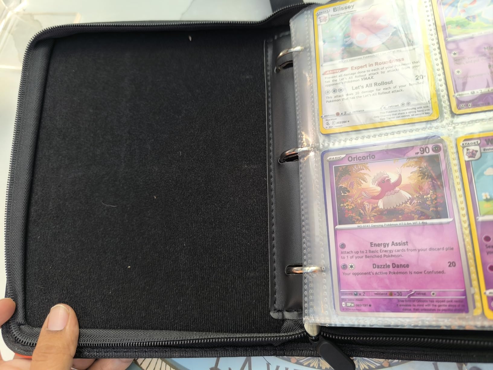 Jravkfi Card Binder 4 Pocket with 50 Removable Sleeves - Holds 400 Cards, 3-Ring Zipper Sports Book (Black) customer photo 2