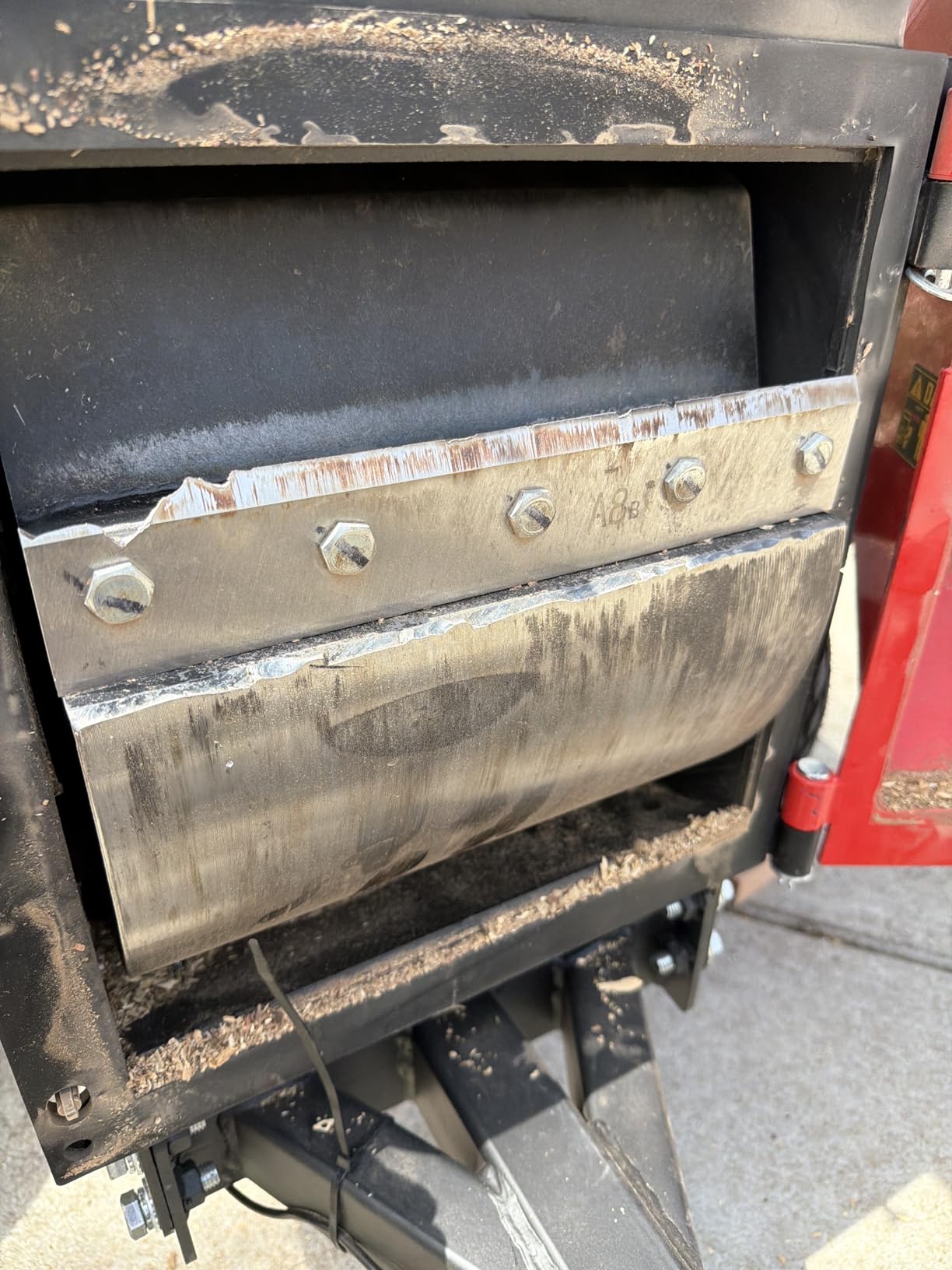 MechMaxx 7'' inch ZONSEN 750cc 25hp Twin Cylinder E-Start Gas Powered Engine Hydraulic Feeding Wood Chipper Shredder Mulcher with Towbar/Tail Light/Emergency Stop Bar, Model DCH7 Red customer photo 1