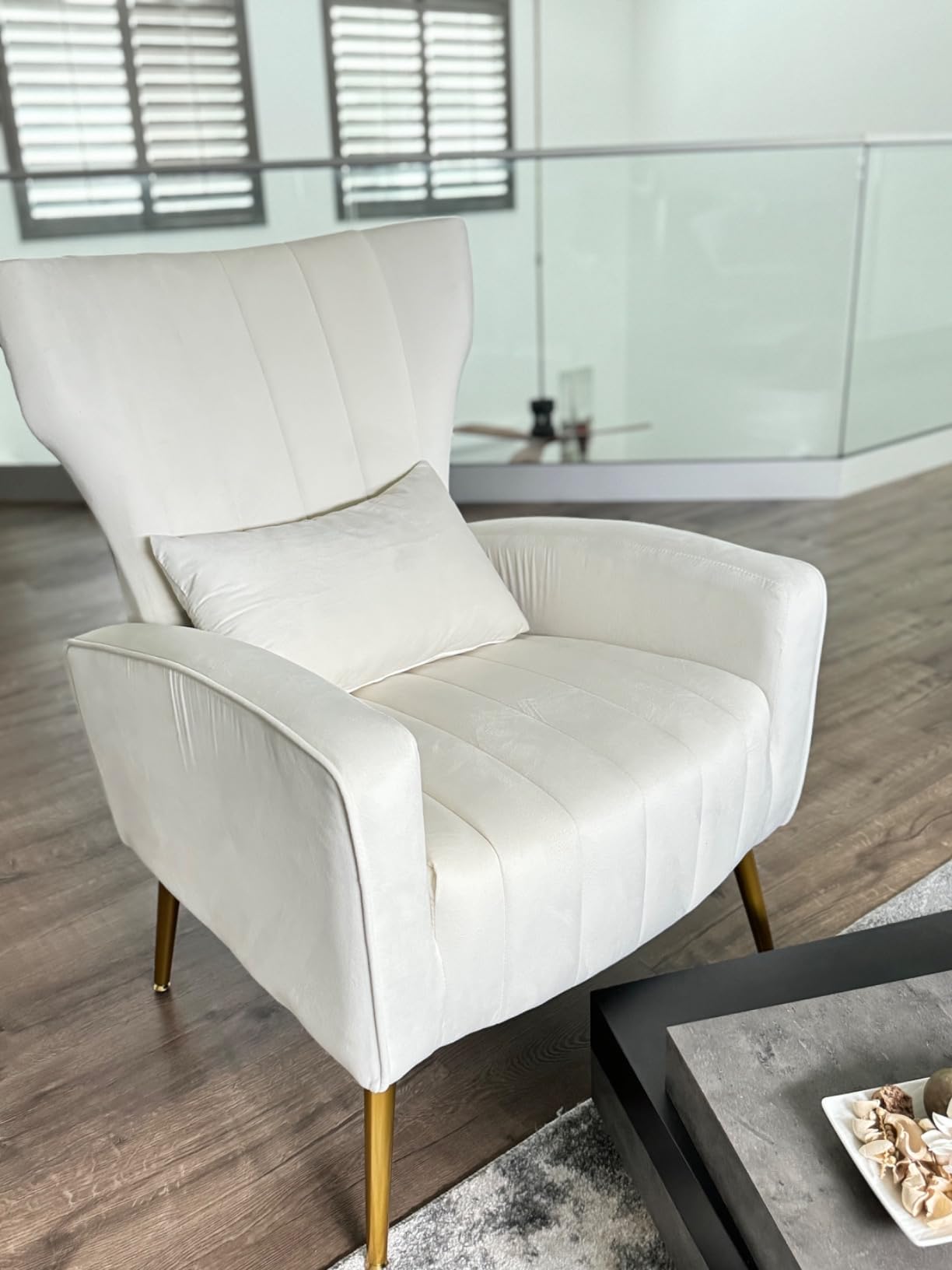 Nebuaegis Velvet Accent Chair Wingback for Living Room, High Back Arm Chair with Golden Legs Lumbar Pillow, Upholstered Single Sofa Bedroom Beige customer photo 1