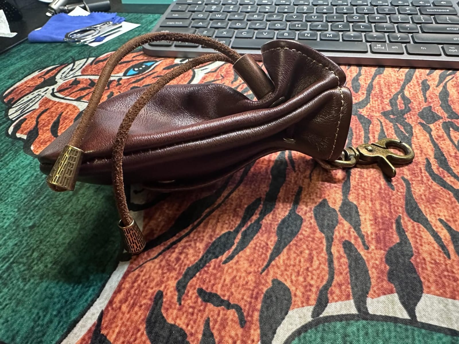 Vintage Medieval Drawstring Belt Pouch, FULL-GRAIN Leather, handmade, portable coin&dice purse with keychain. (small) customer photo 2