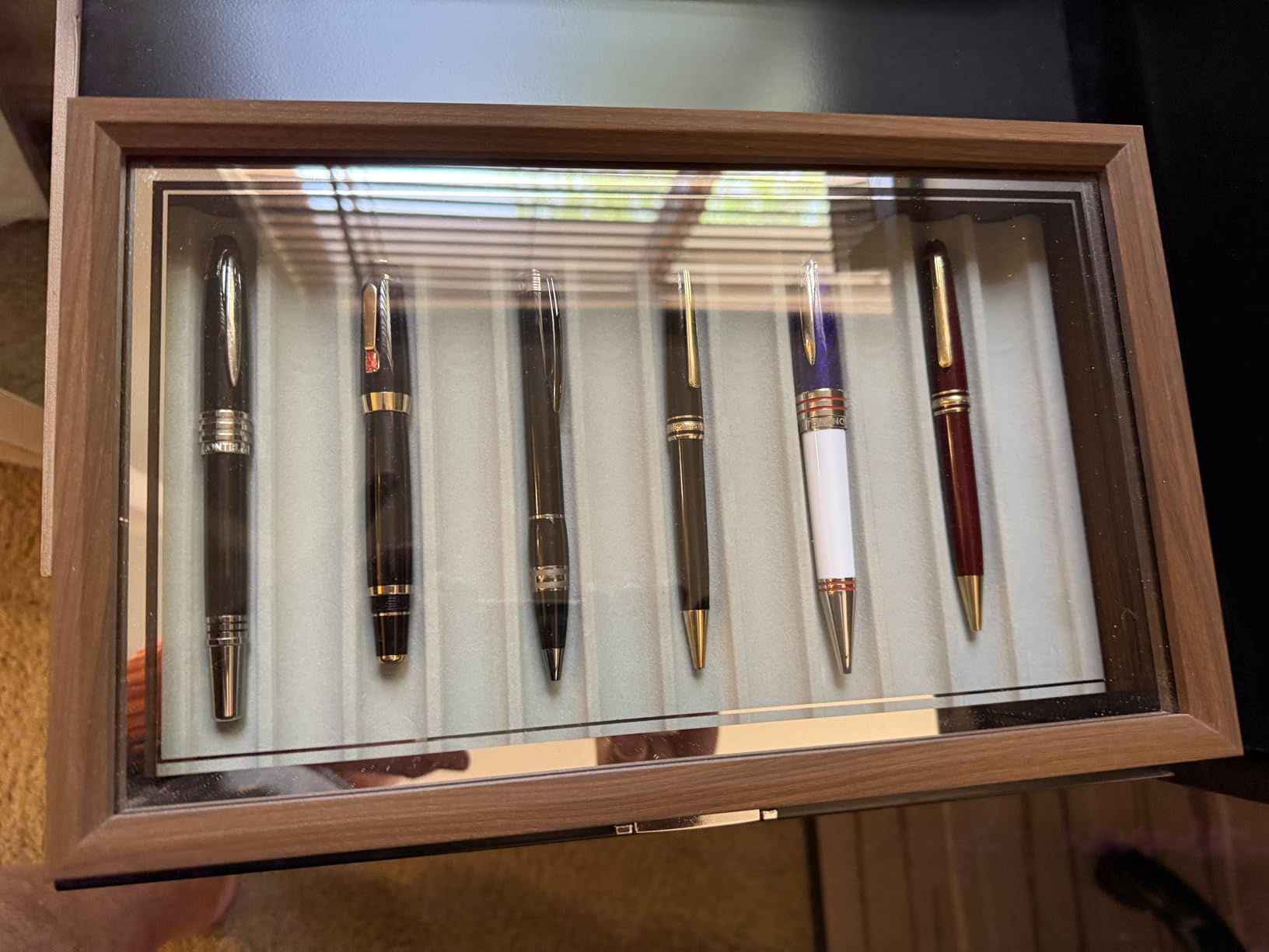 12-Slot Fountain Pen Display Box, Black Walnut Wood Pen Organizer with Clear Glass Window, Luxury Pen Storage Case for Fountain Pen Collection Pencil Holders customer photo 2