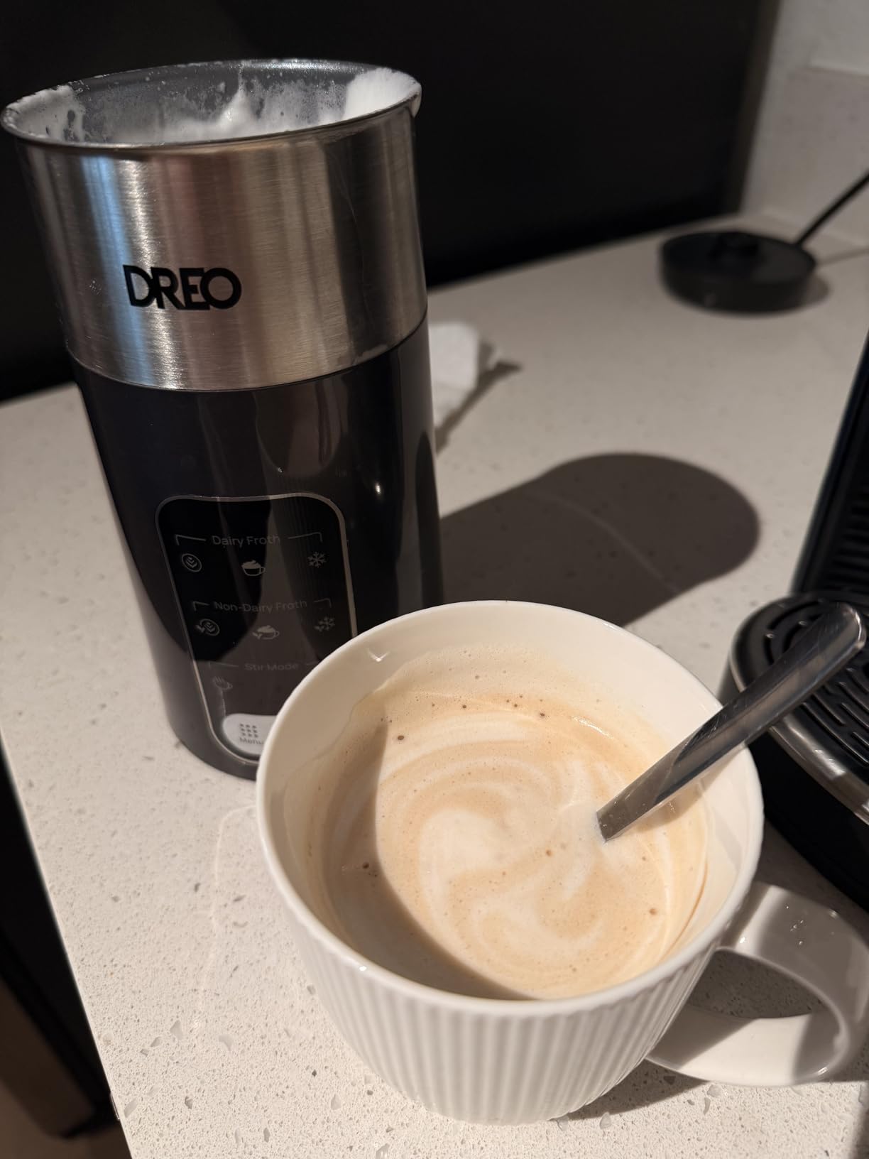 DREO Milk Frother, 8-in-1 Electric Frother for Latte Art Coffee, 9oz/270ml Warm and Cold Foam Automatic Frothers for Dairy and Non-Dairy Milk, LED, Easy to Clean, BaristaMaker Air, Grey customer photo 1