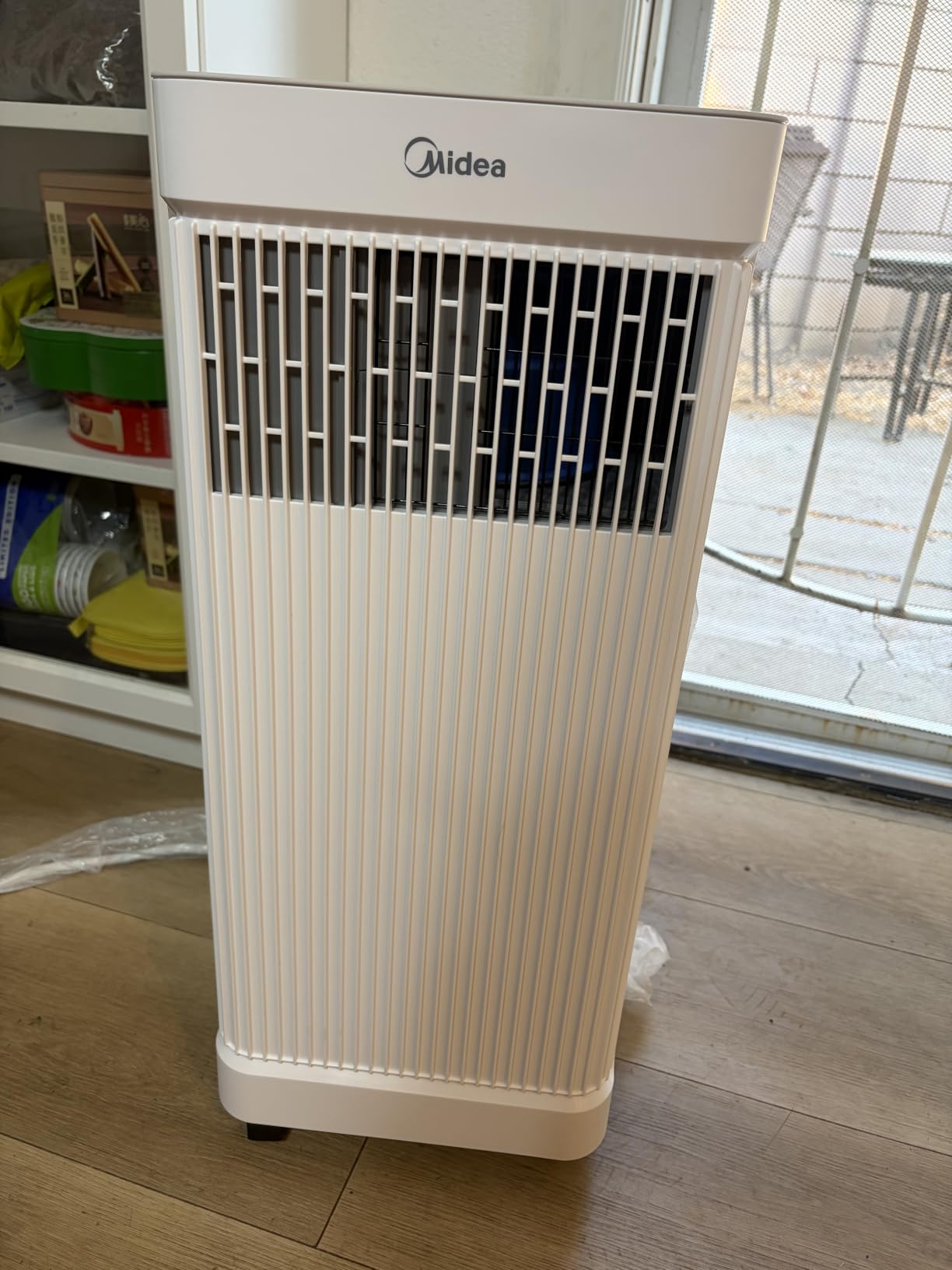 Midea 8,500 BTU ASHRAE (5,000 BTU SACC) Portable Air Conditioner, Smart Control, Cools up to 150 Sq. Ft., with Dehumidifier & Fan mode, Easy-to-use Remote Control & Window Installation Kit Included customer photo 2