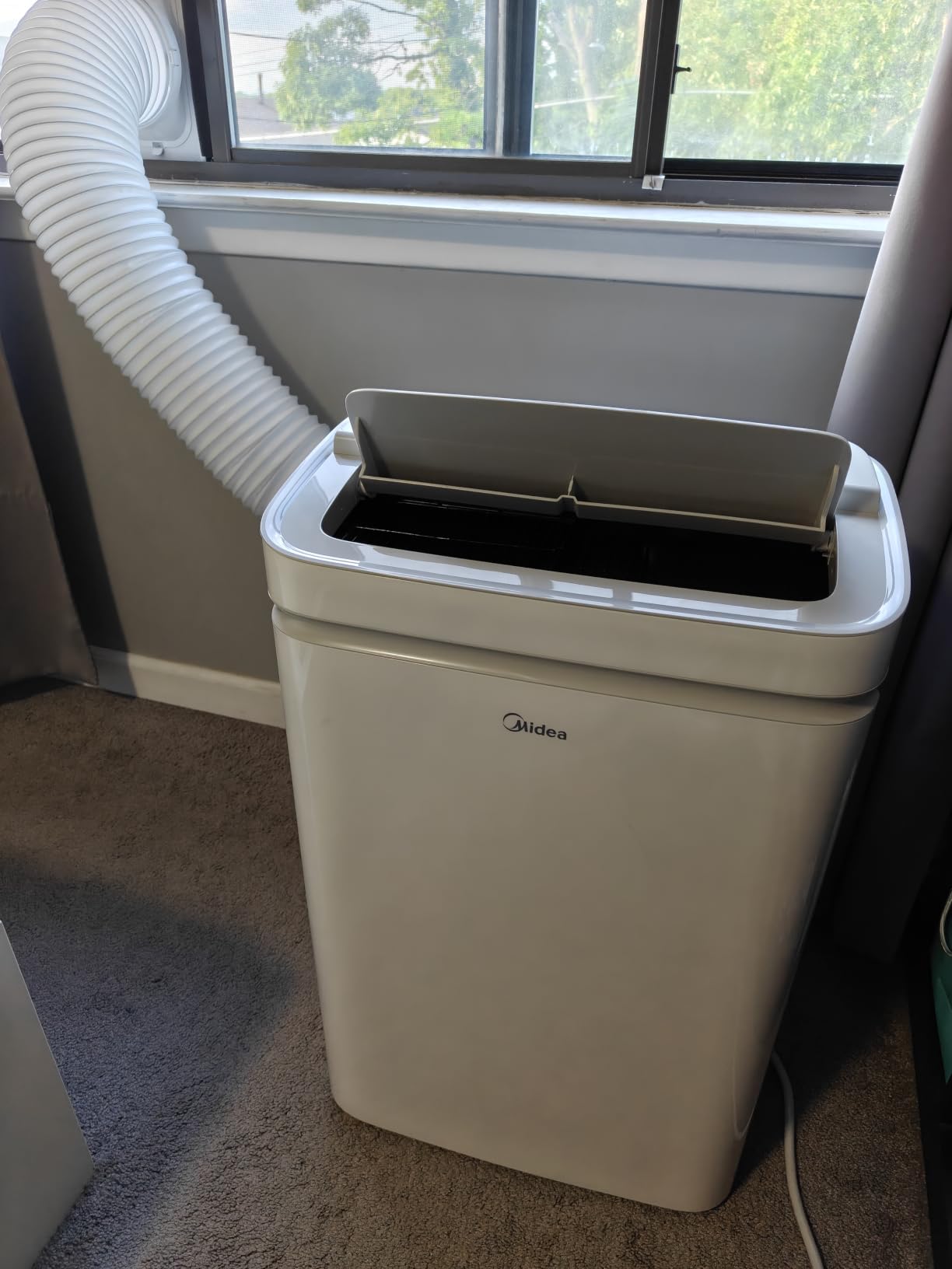 Midea 14,000 BTU ASHRAE Portable Air Conditioner, 10,000 BTU SACC, Smart App and Remote Control, Alexa and Google Assistant, for Rooms up to 450 Sq. Ft. customer photo 1