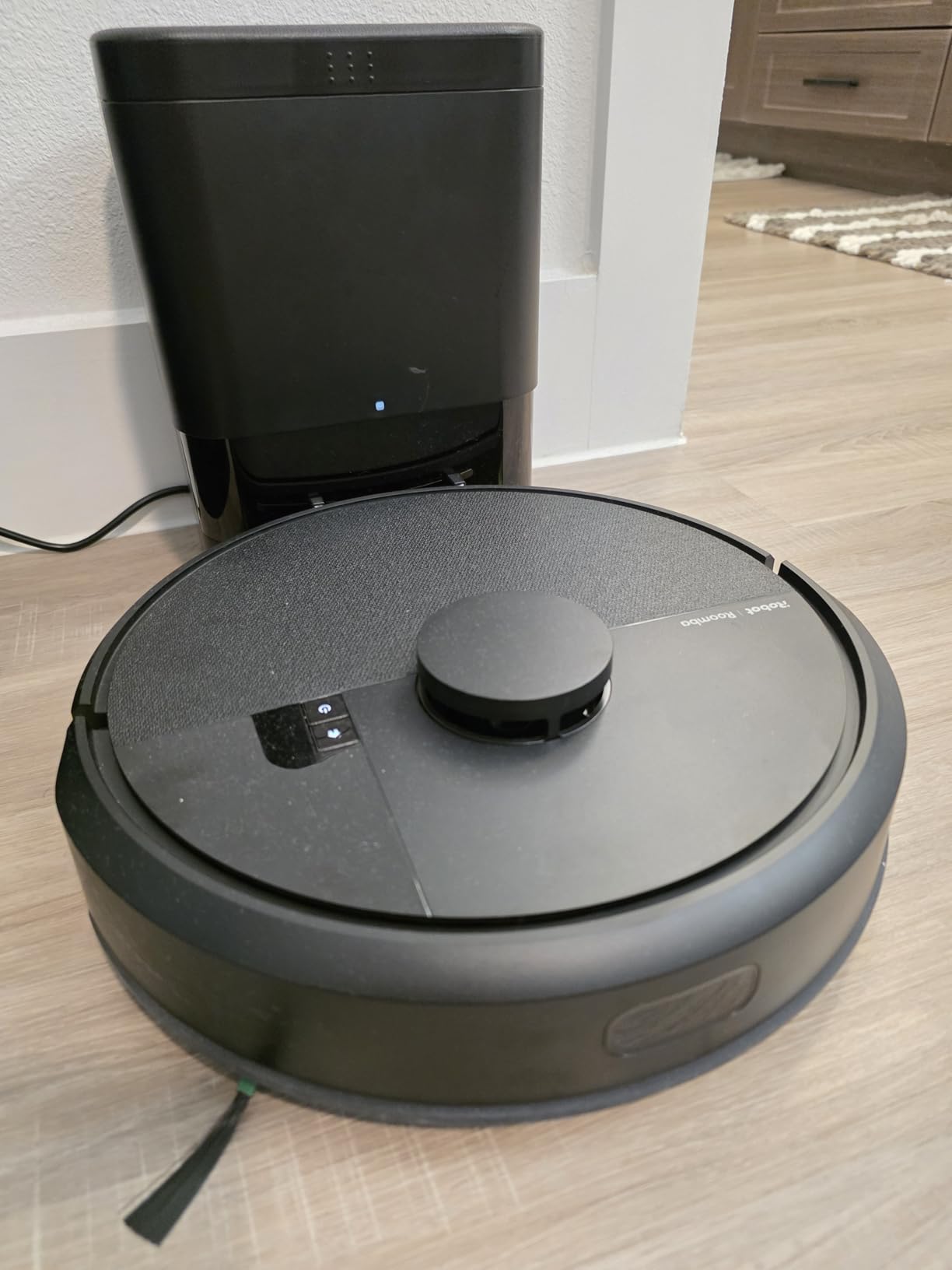 iRobot Roomba 105 Combo Robot Vacuum & Mop with AutoEmpty Dock - Self-Empties for 75 Days, Intense Power-Lifting Suction, LiDAR Navigation, Multiple Cleaning Modes, Avoids Mopping Carpet customer photo 2