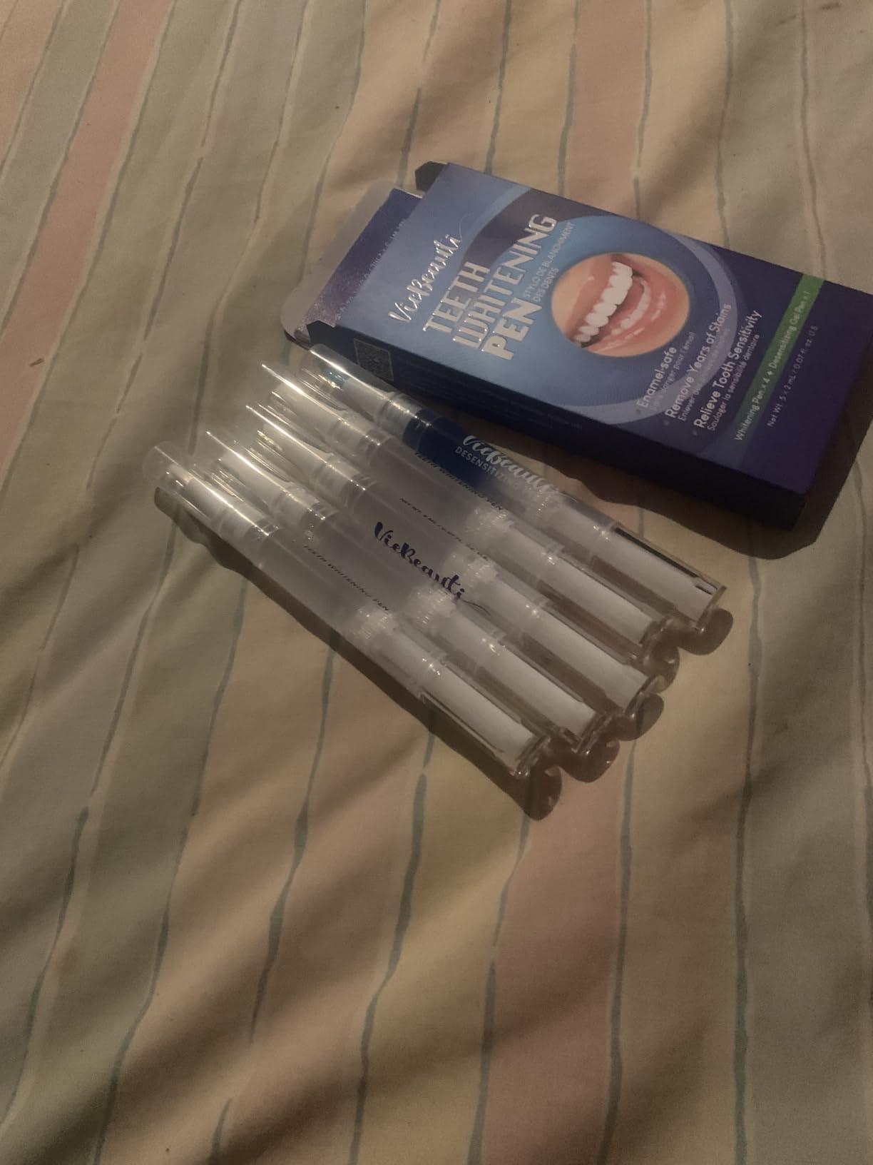 VieBeauti Teeth Whitening Pen Kit, 35% Carbamide Peroxide Gel, 5 Pack | 4 whitening pens plus remineralizing pen for sensitive teeth | mint flavor customer photo 1