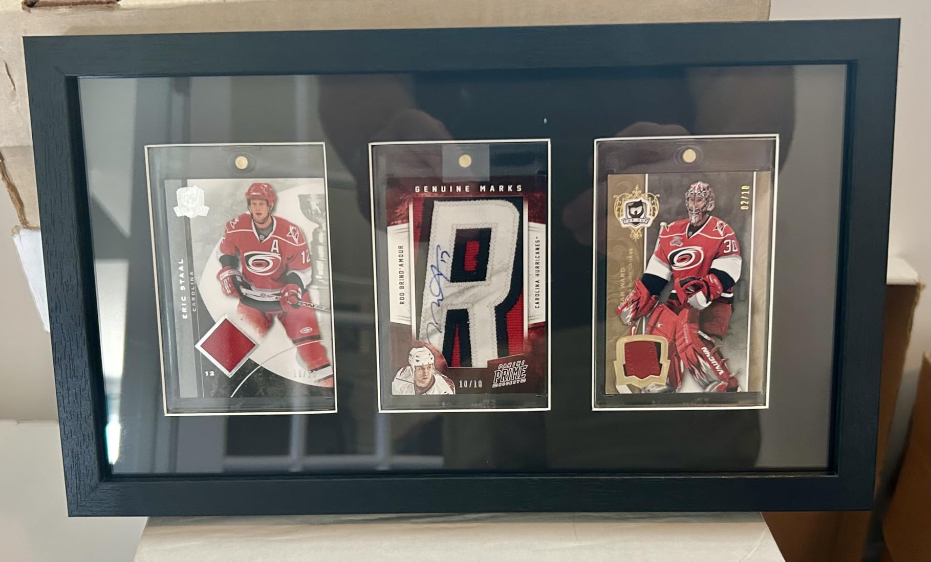 Sports Card Display Frame with Magnetic Card Holder & Tempered Glass | Trading Card Display Case for Baseball, Basketball, Football or Hockey Cards, 5-Card Wall-Mounted Display customer photo 1