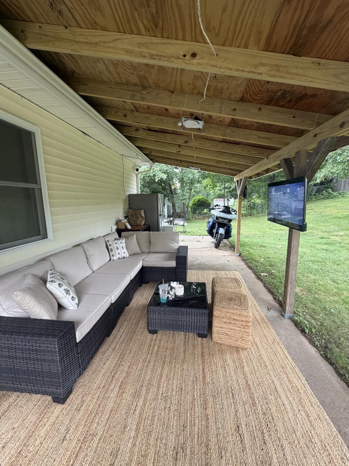 Jing's Villa 6-Piece Patio Furniture Set, All-Weather Outdoor Wicker Sectional Sofa with Cushions, Glass Table & Left and Right Armrest, Rattan Conversation Seating for Porch, Garden, Backyard, Beige customer photo 2