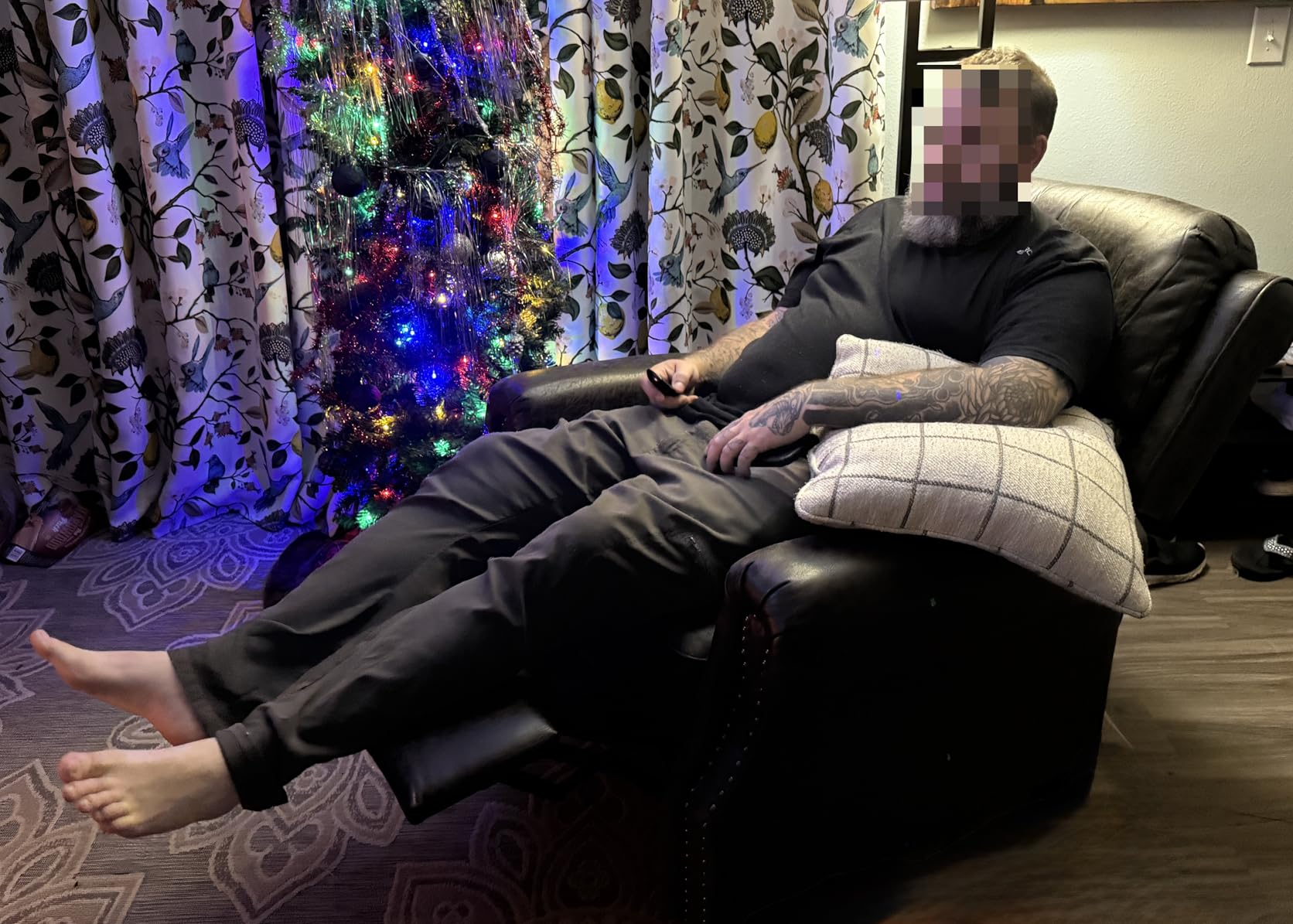 IOMOR Push Back Recliner Chair Faux Leather Lounge Armchair with Rivet Decoration Wingback Single Sofa Chair with Padded Seat Solid Wood Legs for Living Room, Chocolate customer photo 2