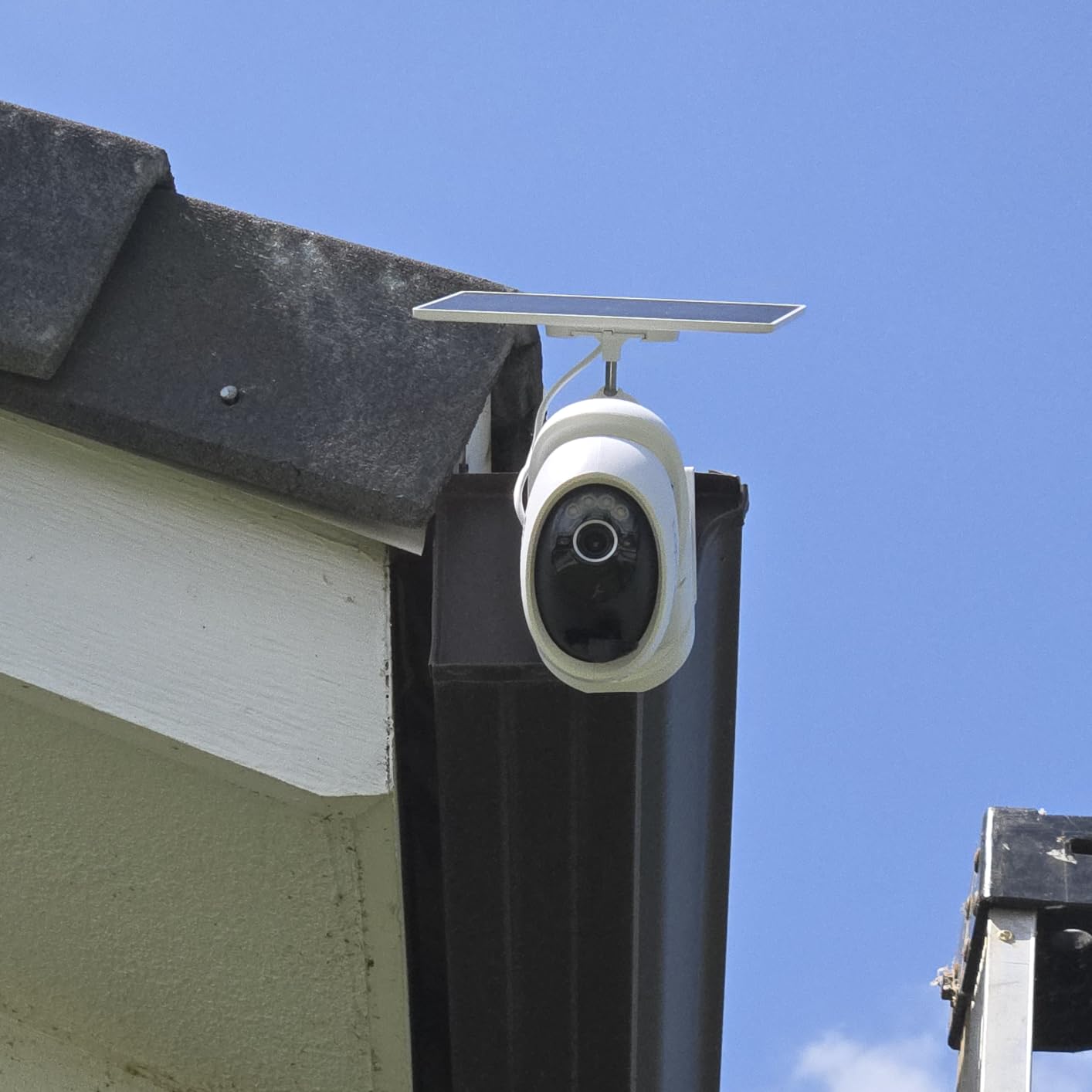 Tapo 4K Outdoor Pan/Tilt Wireless Security Camera - Battery with Solar Charging, 360° Motion Track, 24/7 Capture, Person/Vehicle Detection, Subscription-Free Local Storage or Optional Cloud, C660 KIT customer photo 1