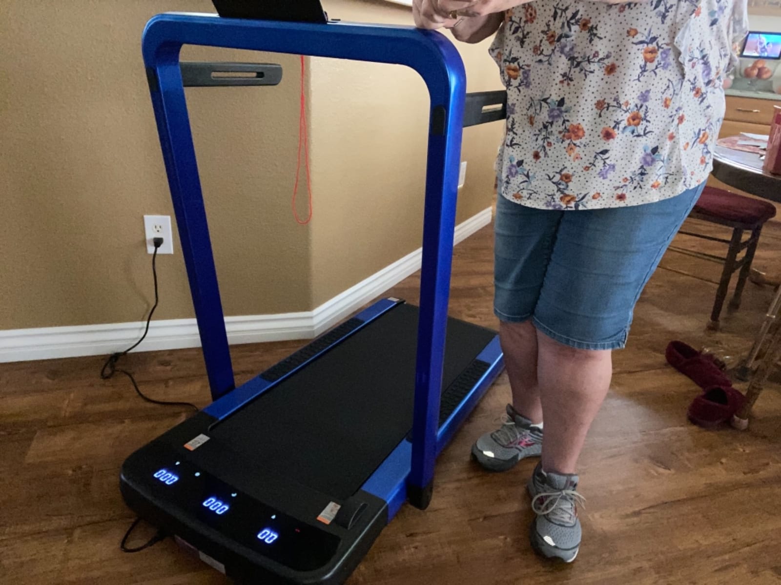Height-Adjustable Desk Treadmill with 15% Incline for Home Office Workout | 8 in 1 Folding Treadmill 450lbs Weight Capacity, 3.5HP Quiet Portable Treadmill with Desk, 3 Type Control, Ready to Use customer photo 2