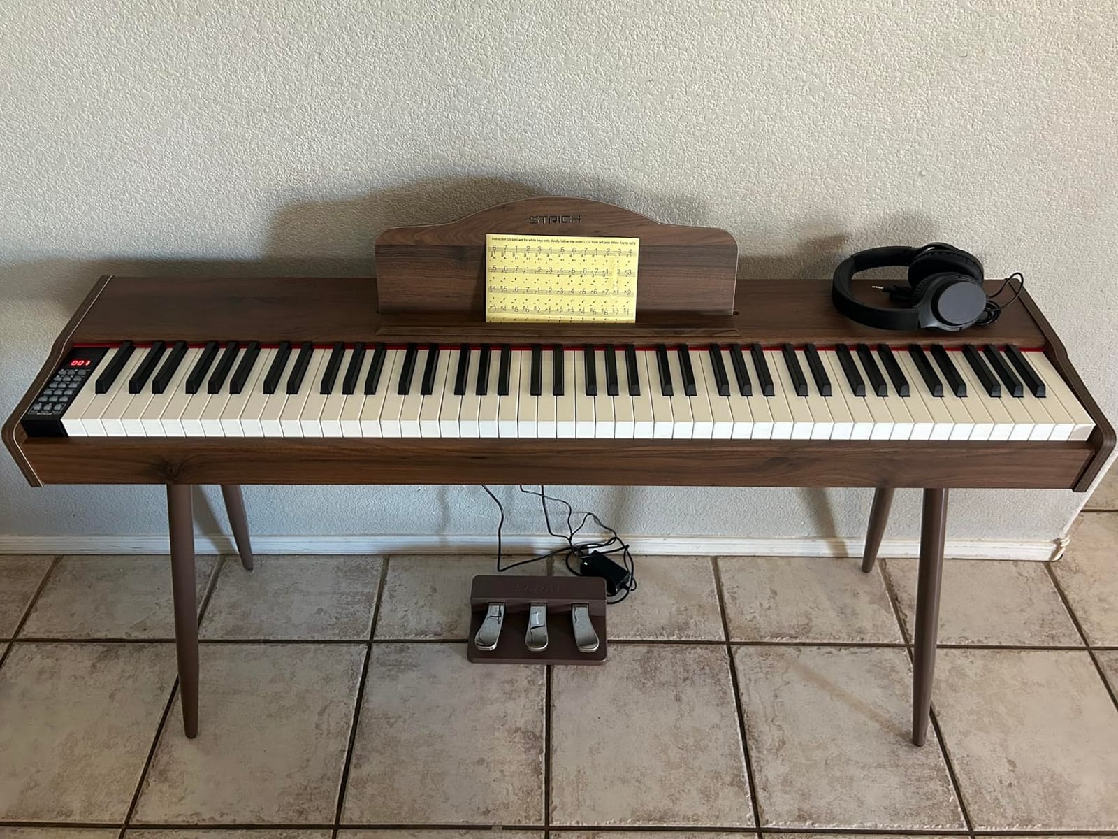 STRICH 88 Key Digital Piano, Hammer-Action Weighted Keyboard, Full Size Desk Cover Electric Piano Keyboard with Stand, 25Wx2 Speakers, Headphones, Three Pedal, SDP-350S (Furniture Style) customer photo 1