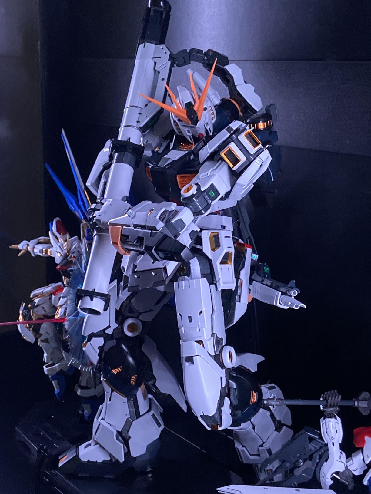 Bandai Hobby - Mobile Suit Gundam: Char's Counterattack - Nu Gundam PG Unleashed 1/60 Model Kit customer photo 1