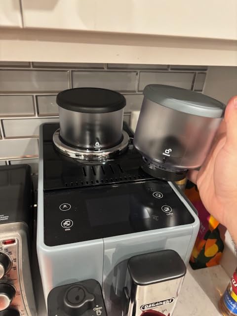 De'Longhi Rivelia Automatic Espresso Machine, Grinder & Frother, Easy Bean Switching, Pebble Gray customer photo 2