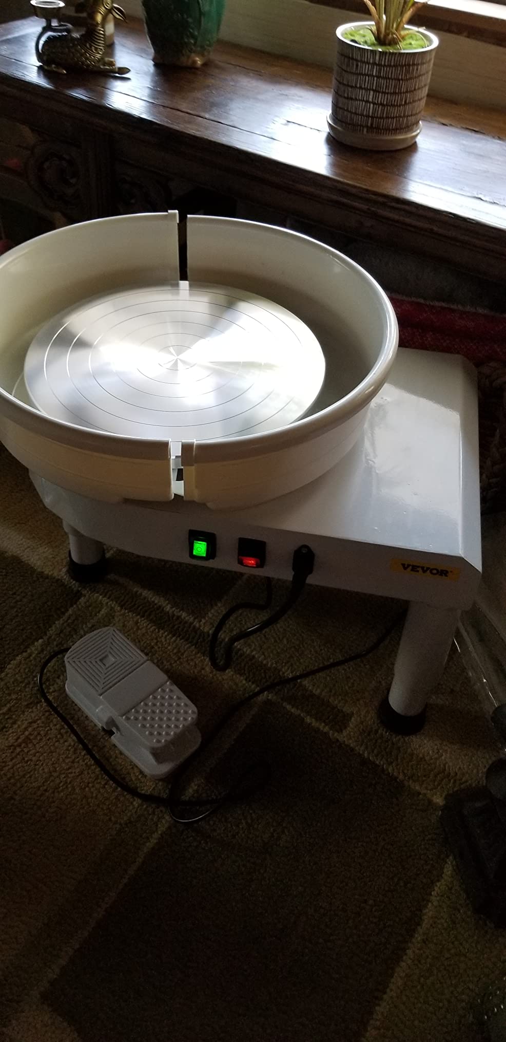VEVOR Pottery Wheel for Adults, 11in/28cm Ceramic Wheel Forming Machine, 0-6in Adjustable Lift Leg 350W Professional Pottery Kit with Foot Pedal Detachable Basin, White customer photo 2