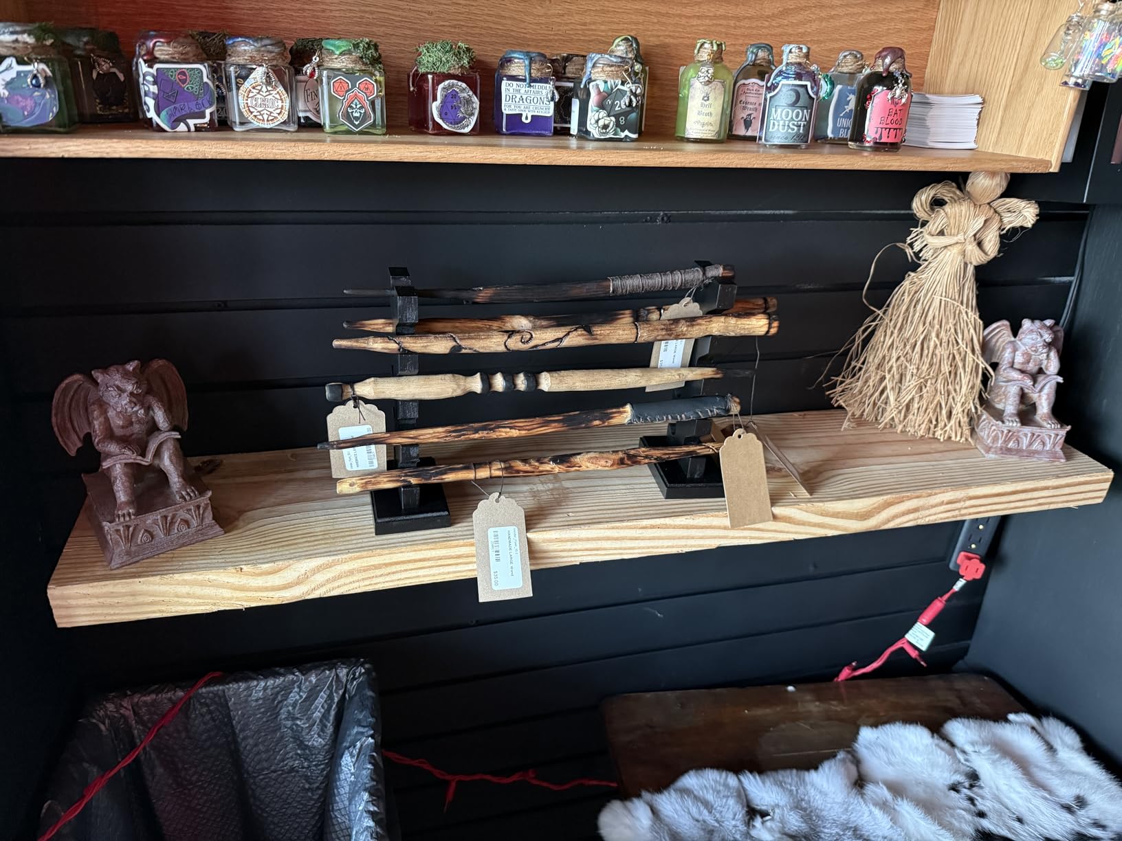 ShinySong Wizard Wand Display Stand, 5 Tiered Wooden Magic Wand Holder for Table Display Collection, Holds 9 Wands, Black customer photo 1