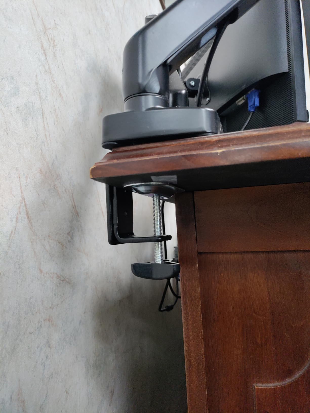 Acer Dual Monitor Arm, Gas Spring VESA Mount Stand for 17-32 inch Screens | Computer Desk Arm Fully Adjustable VESA 75x75/100x100 with C-Clamp & Grommet Mounting Base, Each Arm Holds 4.4 to 19.8 lbs customer photo 1
