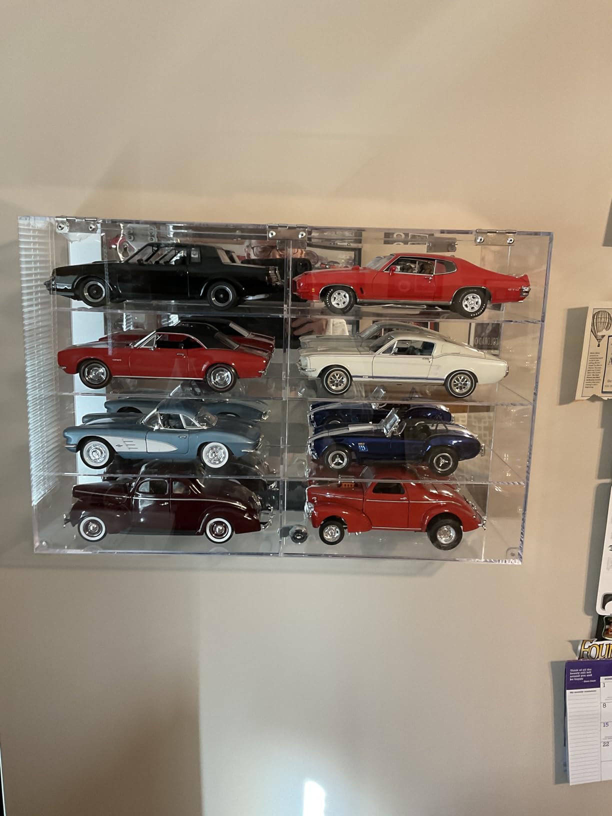 1: 18 Scale Diecast Display Case Clear Acrylic Toy Model Cars Cabinet Wall Mounted Storage Showcase, Lockable with Mirror Back (23.62 x 15.75 x 6.1 Inch) customer photo 2