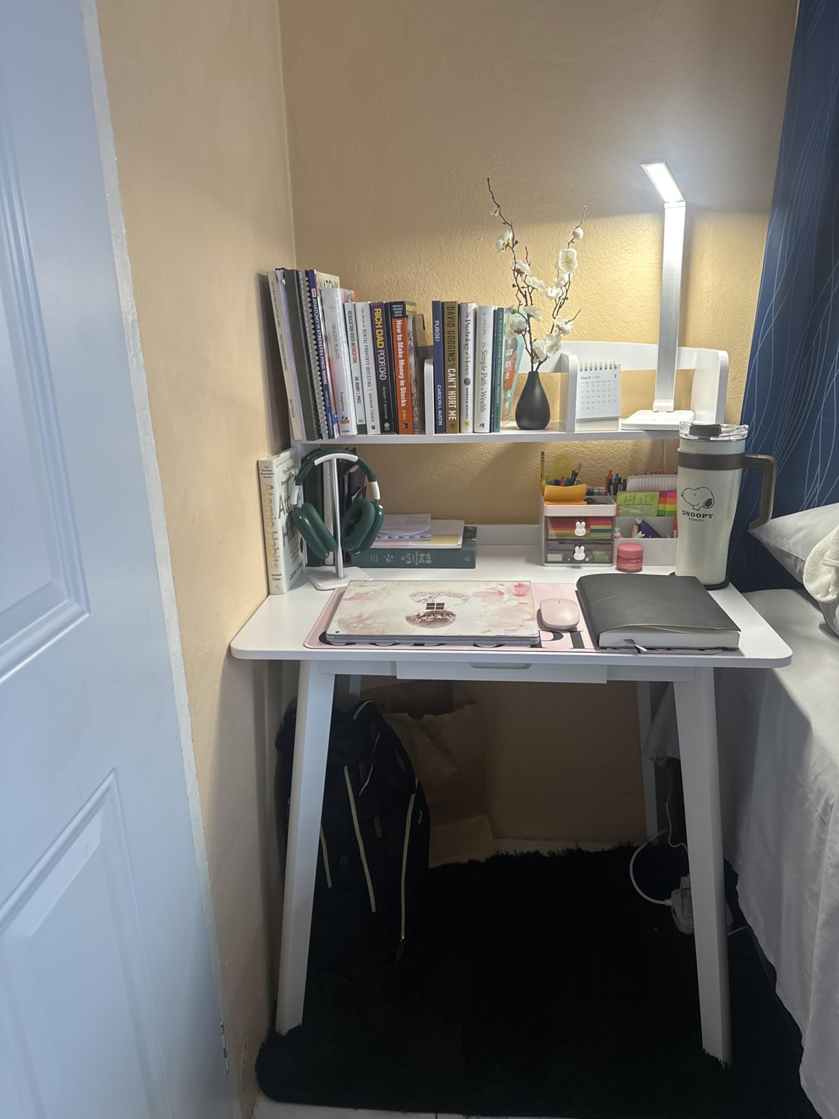 IOTXY Small Writing Desk with Hutch - 31.5