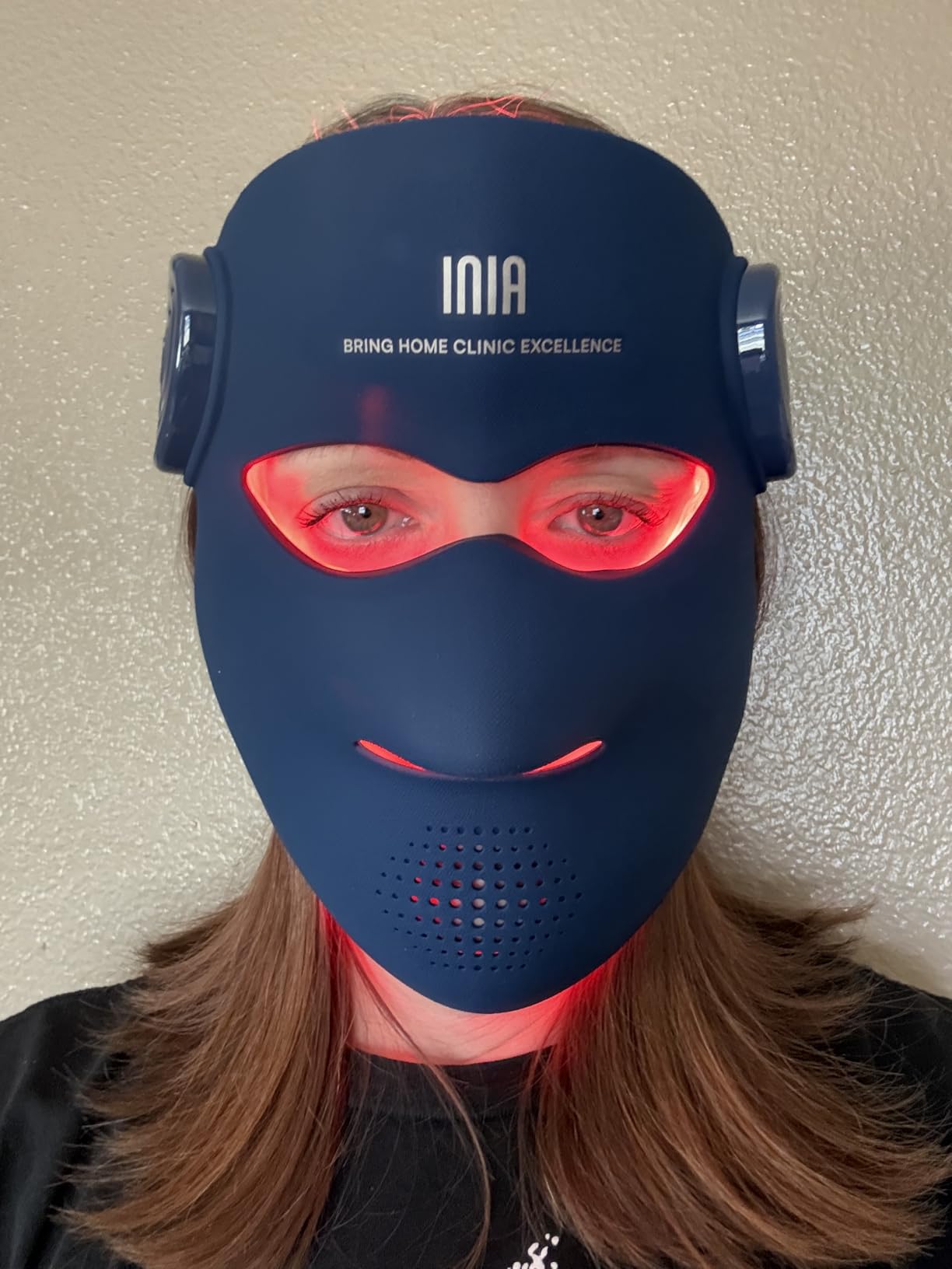 INIA Glow 4D Wireless Red Light Therapy Mask for face - Dual NIR, 320 LEDs, 4 Modes, Under-Eye Cooling, Cordless & Rechargeable LED Face Mask for Home & Travel, Skincare Gifts for Women Mom Wife, Blue customer photo 2