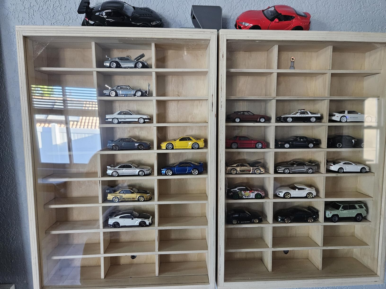 Wooden Wall Mount Display Case for Hot Wheels 54 Space 1/64 Hot Wheels Toy Car Storage Organizer Display Shelf Hotwheels Model Car Wall Displays Storage Case Shelf with Dustproof Acrylic Door customer photo 1