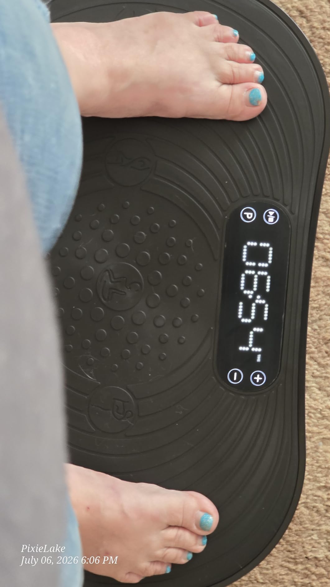 Merach V33 Pro Vibration Plate Exercise Machine with Touchscreen, 99 Speeds | Resistance Bands, Bluetooth, 350lbs Capacity, Vibration Platform for Lymphatic Drainage, Home Full Body Fitness Equipment customer photo 2