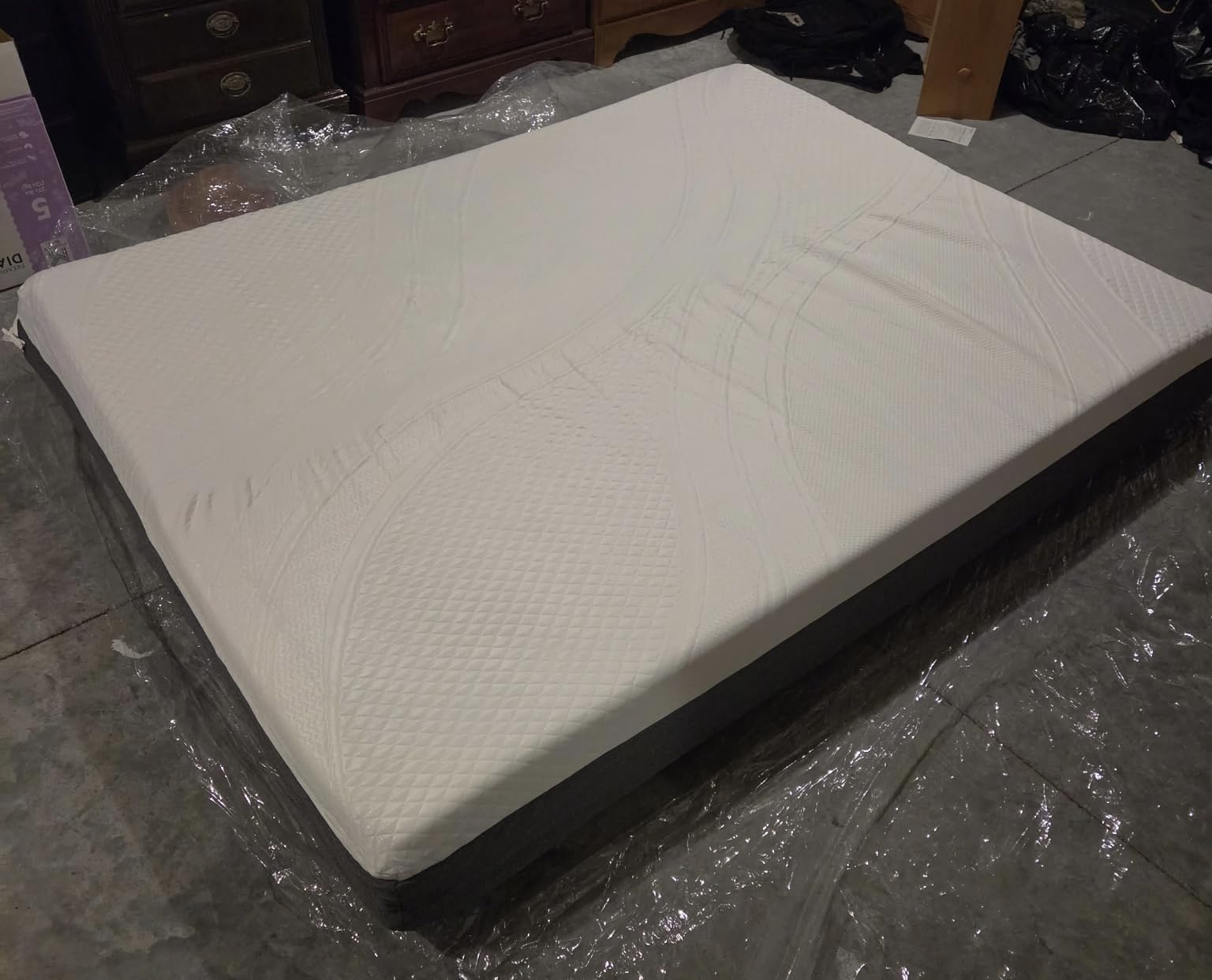 Novilla Bliss Cooling Queen Size Mattress, 12 Inch Gel-Infused Memory Foam Mattress Queen Size in a Box with Cool-Touch Nylon Cover, Pressure Relief & Body Support with CertiPUR-US Certified Foam customer photo 2