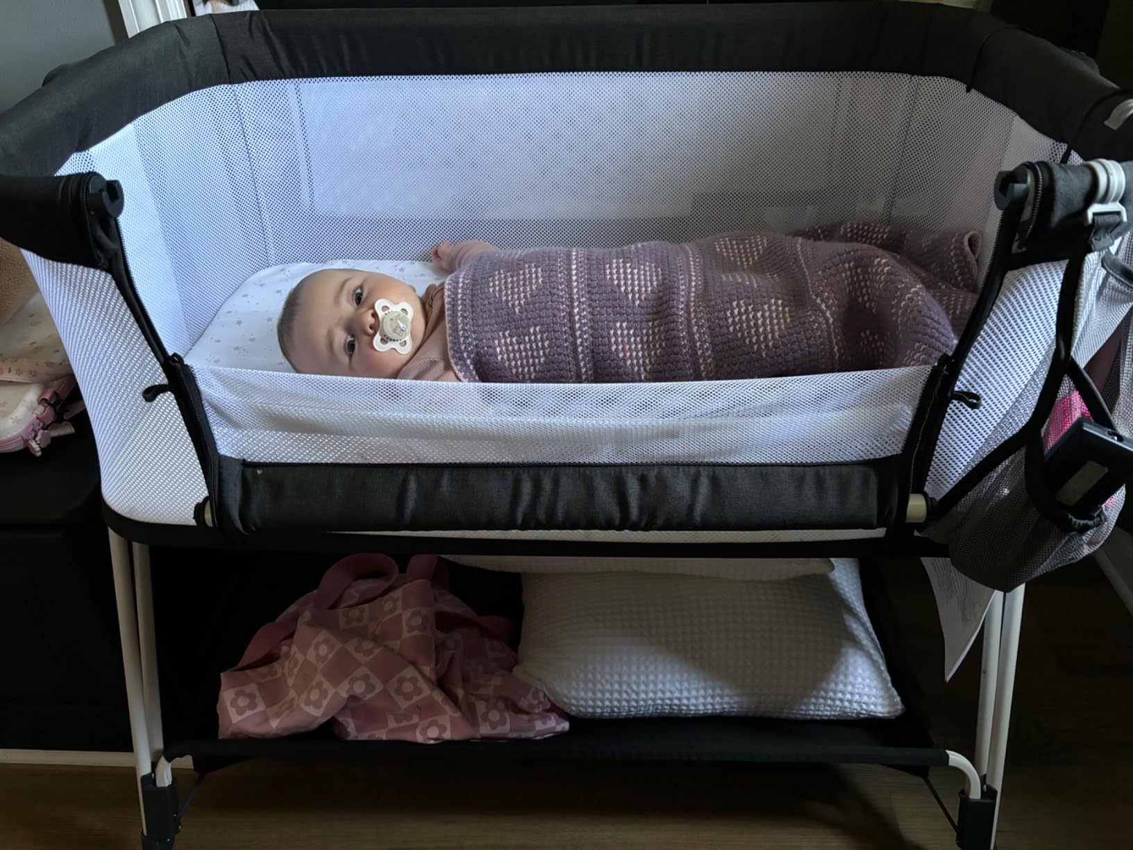 Fodoss Baby Bassinets Bedside Sleeper - 3-in-1 Baby Bassinet with Wheels, Soft Mattress, Storage Tray, Full-Mesh Sides, 7-Height Adjustable Crib for Newborns customer photo 2