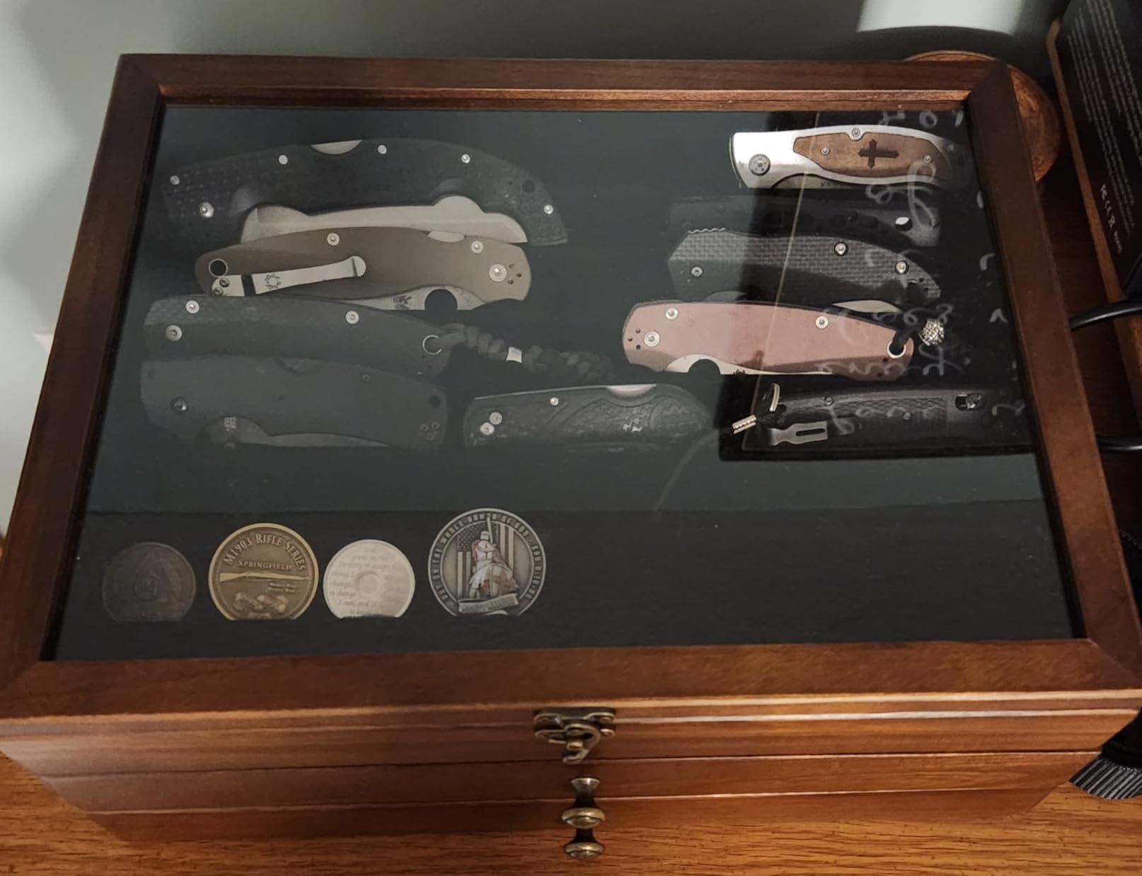 Large Knife Display Case, 3-Tier Pocket Knife Organizer and Storage Box with Transparent Lid & Drawer, for Folding Knife and Dagger Collections (Walnut) customer photo 1